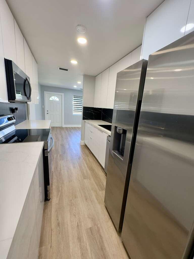 2865 NE 13th Pompano Beach, FL 33064