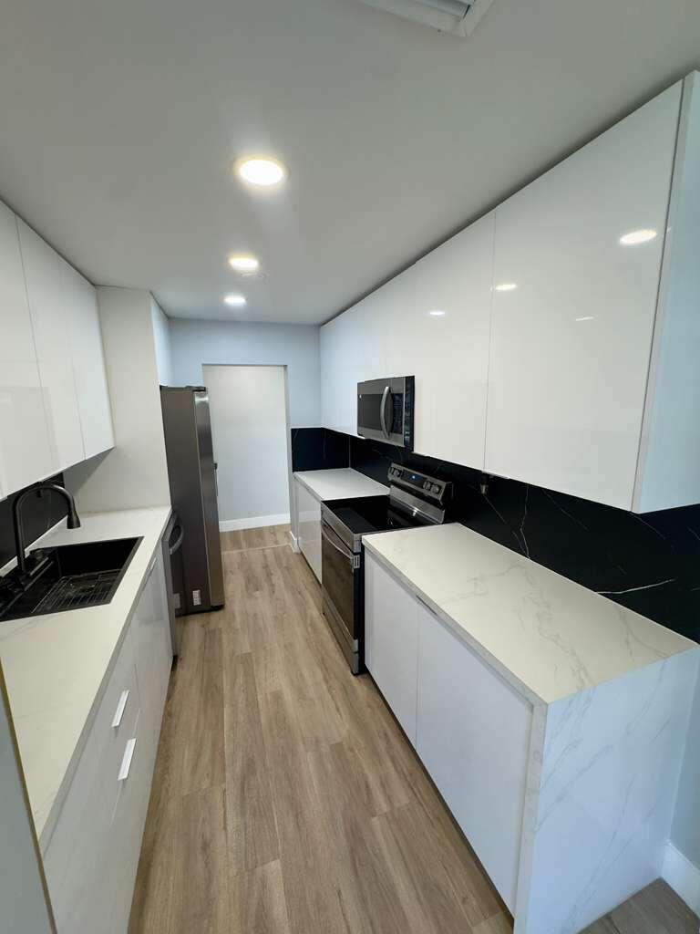 2865 NE 13th Pompano Beach, FL 33064