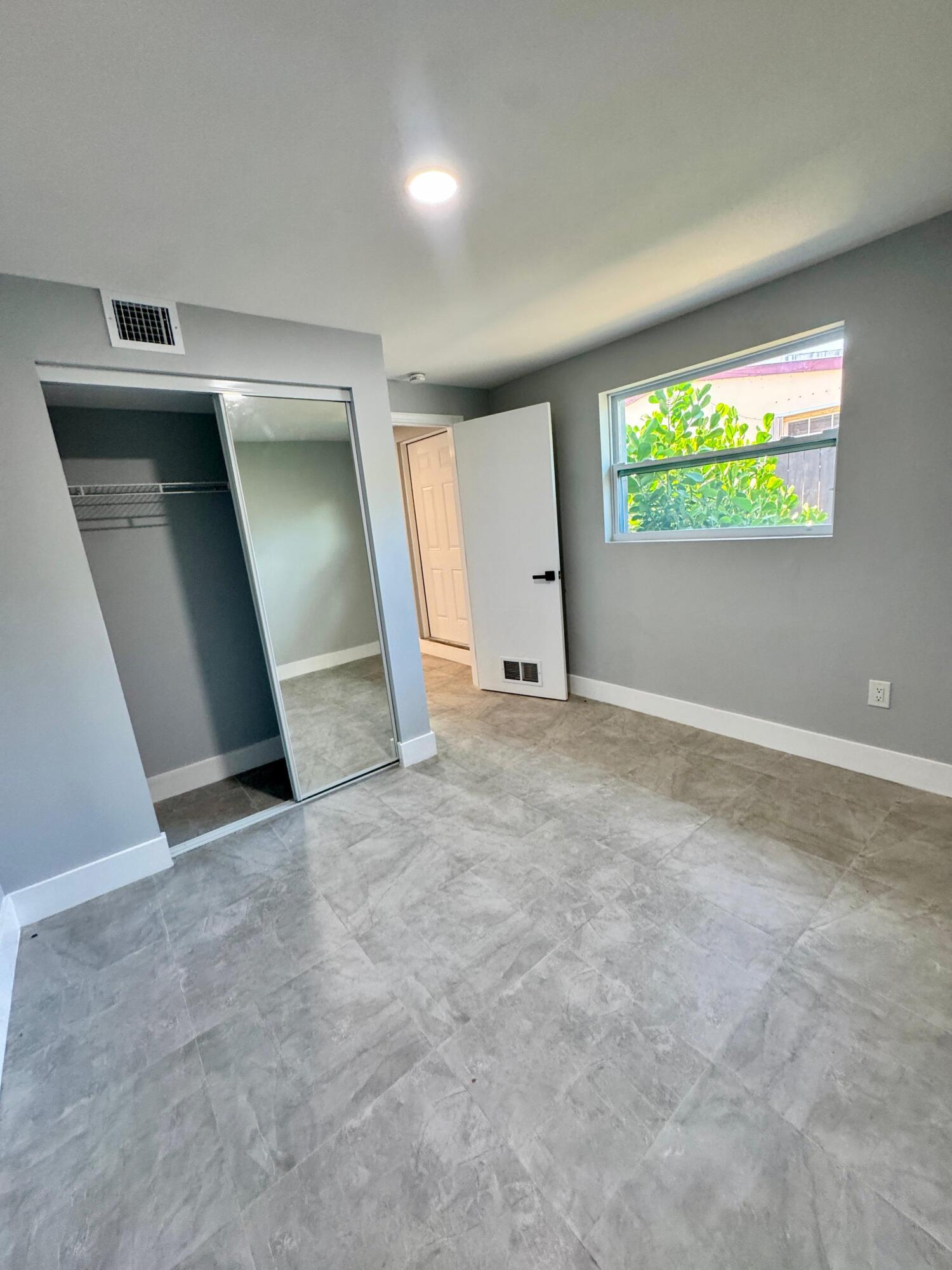 2865 NE 13th Pompano Beach, FL 33064