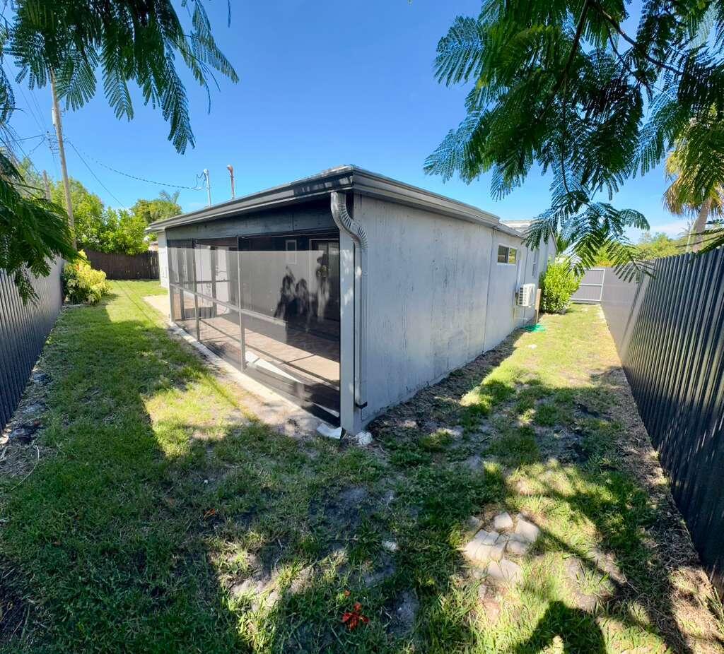 2865 NE 13th Pompano Beach, FL 33064