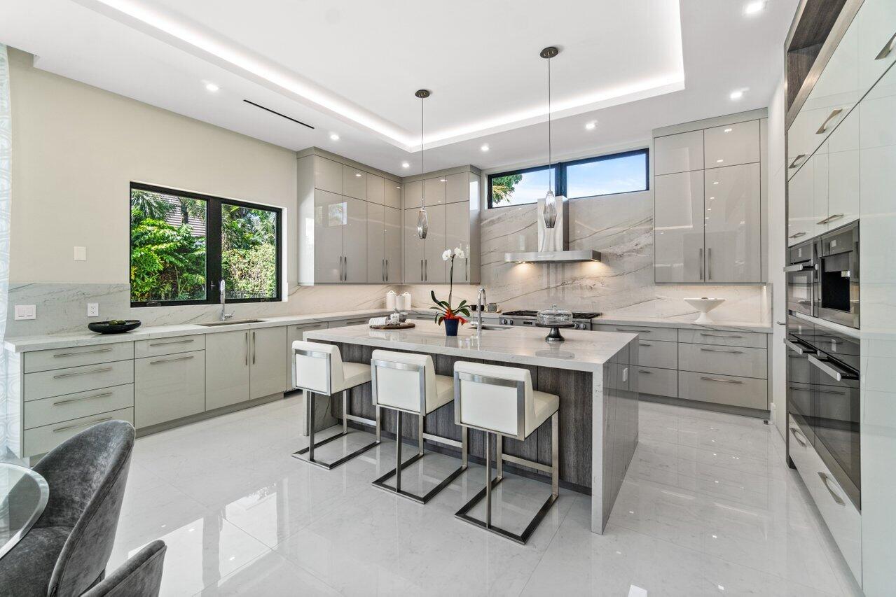 2391 Areca Palm Boca Raton, FL 33432