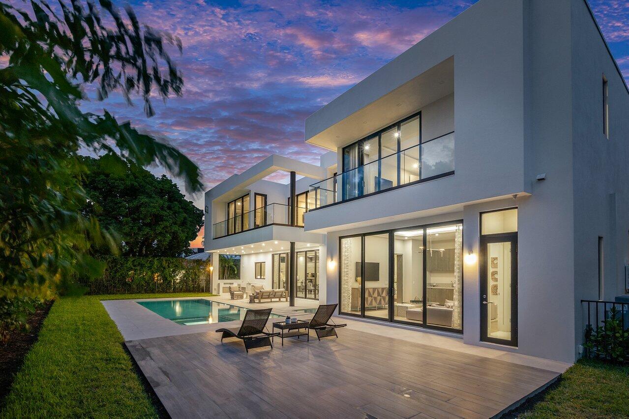 2391 Areca Palm Boca Raton, FL 33432