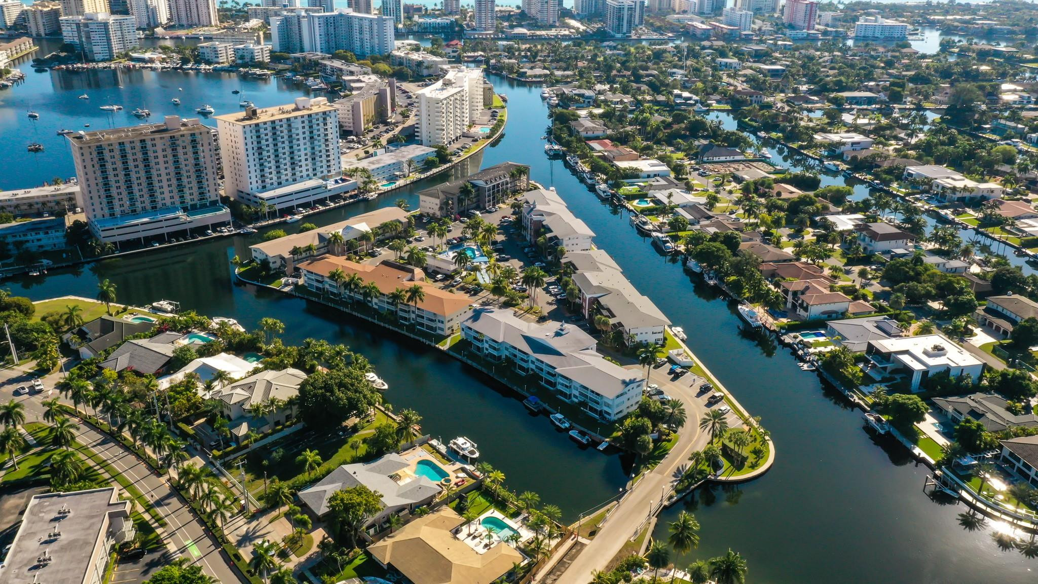 450 Paradise Isle Hallandale Beach, FL 33009
