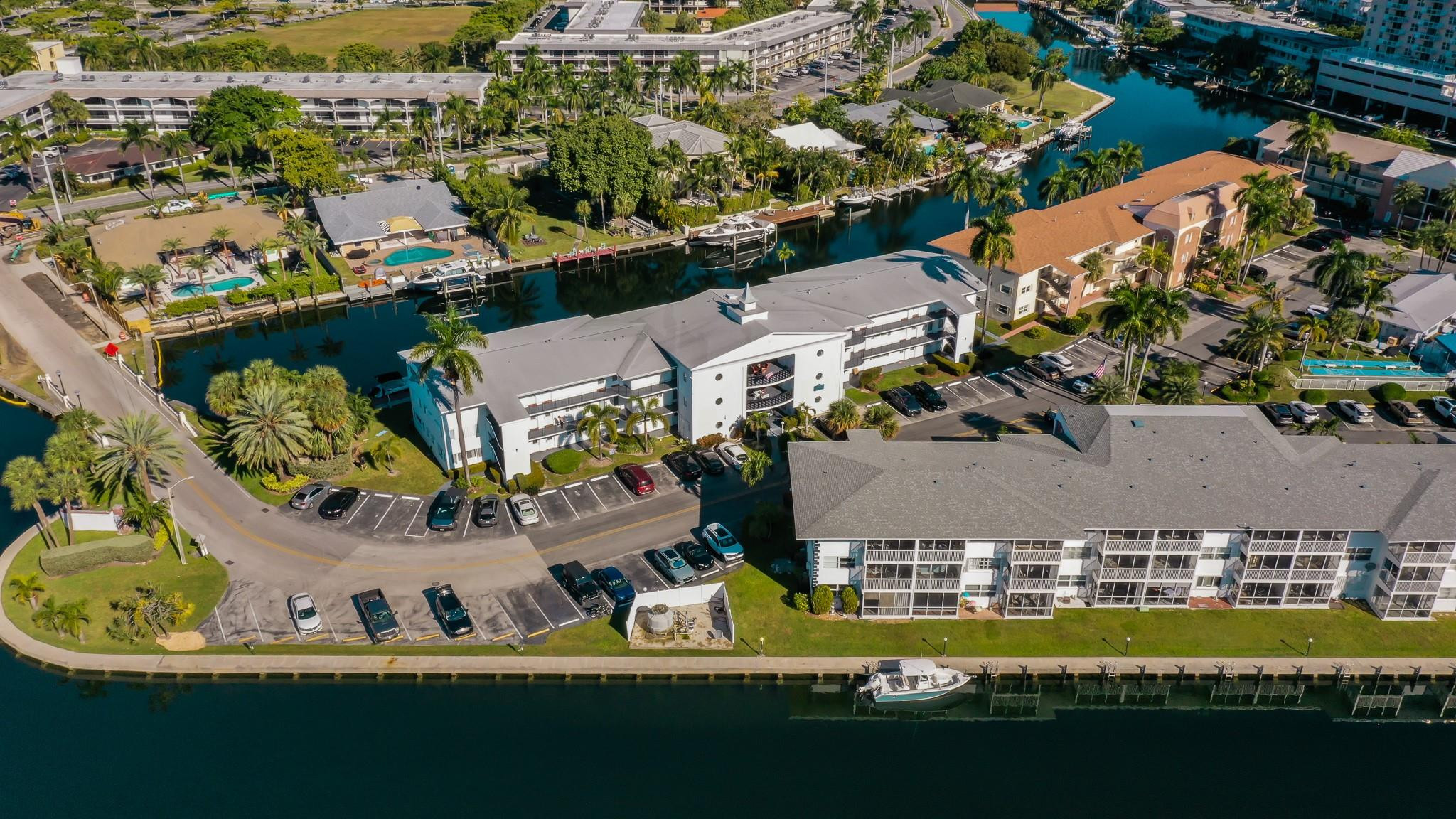 450 Paradise Isle Hallandale Beach, FL 33009