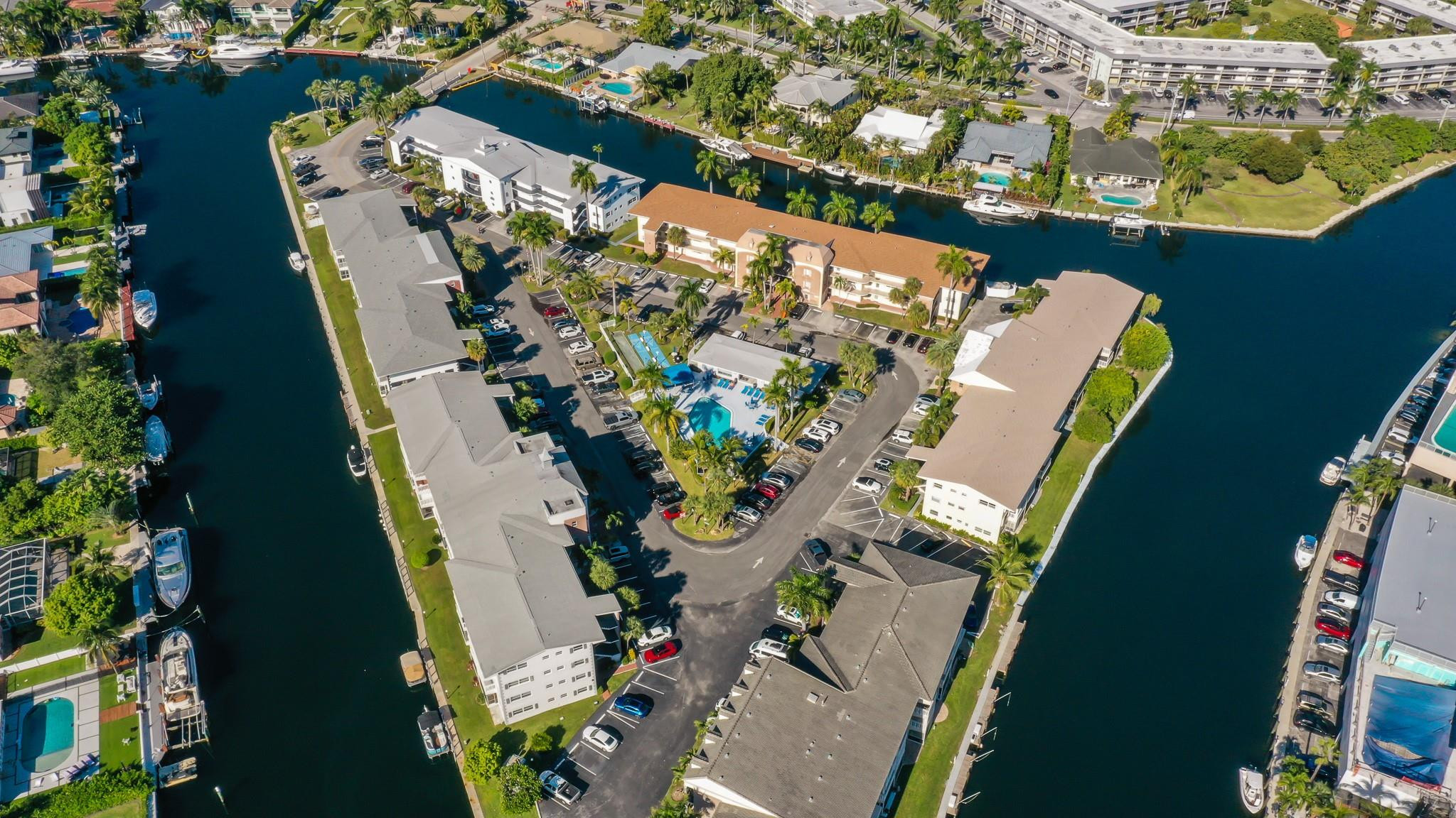 450 Paradise Isle Hallandale Beach, FL 33009