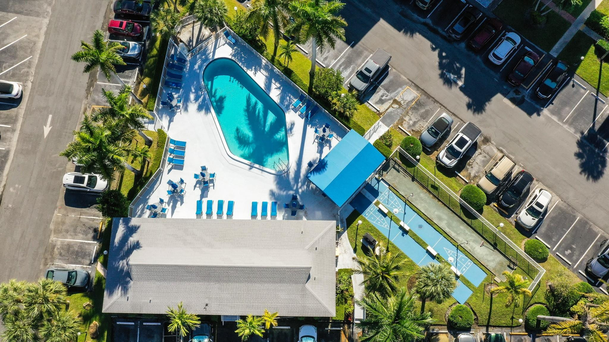 450 Paradise Isle Hallandale Beach, FL 33009