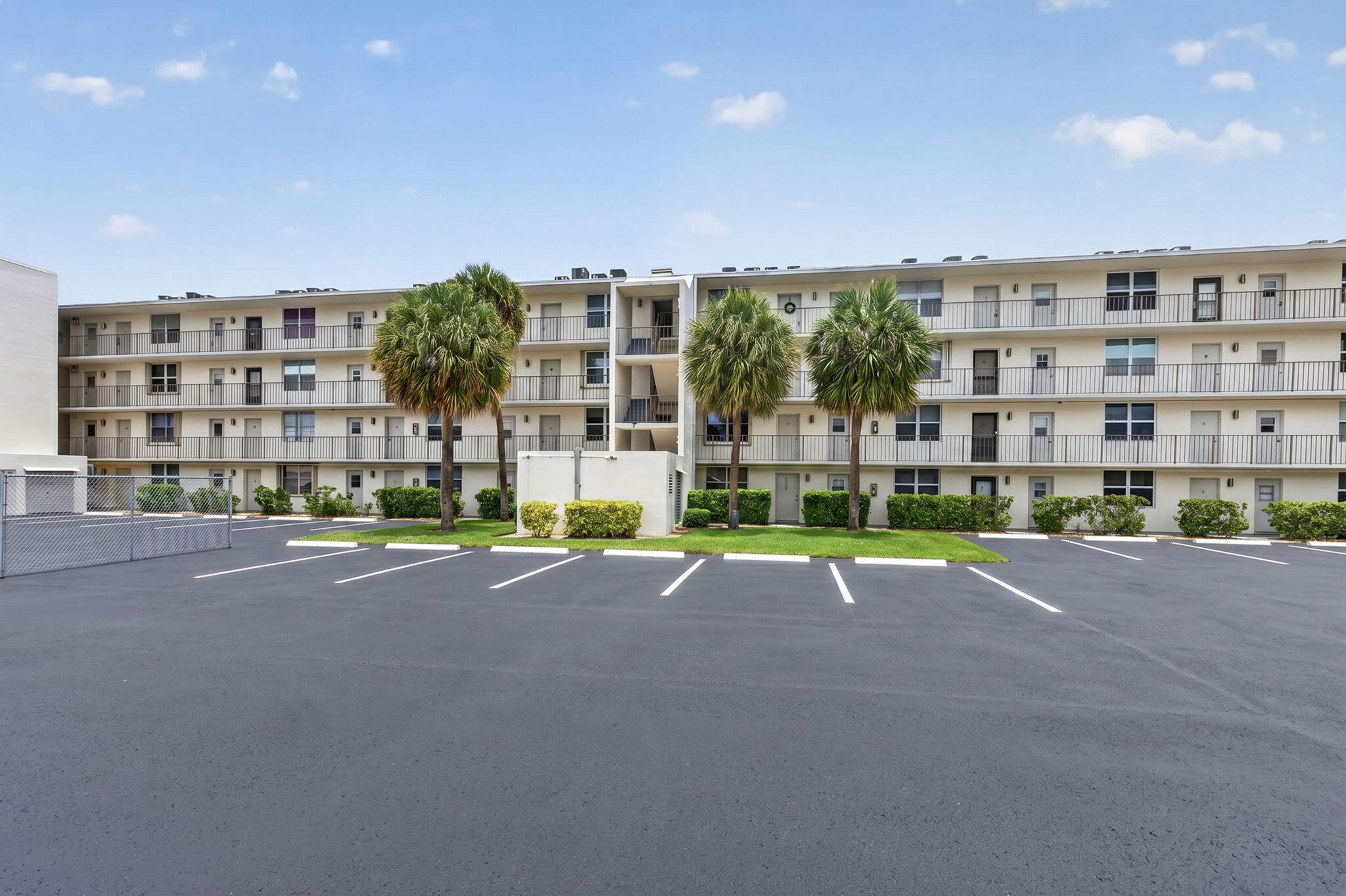4501 NE 21st #208
