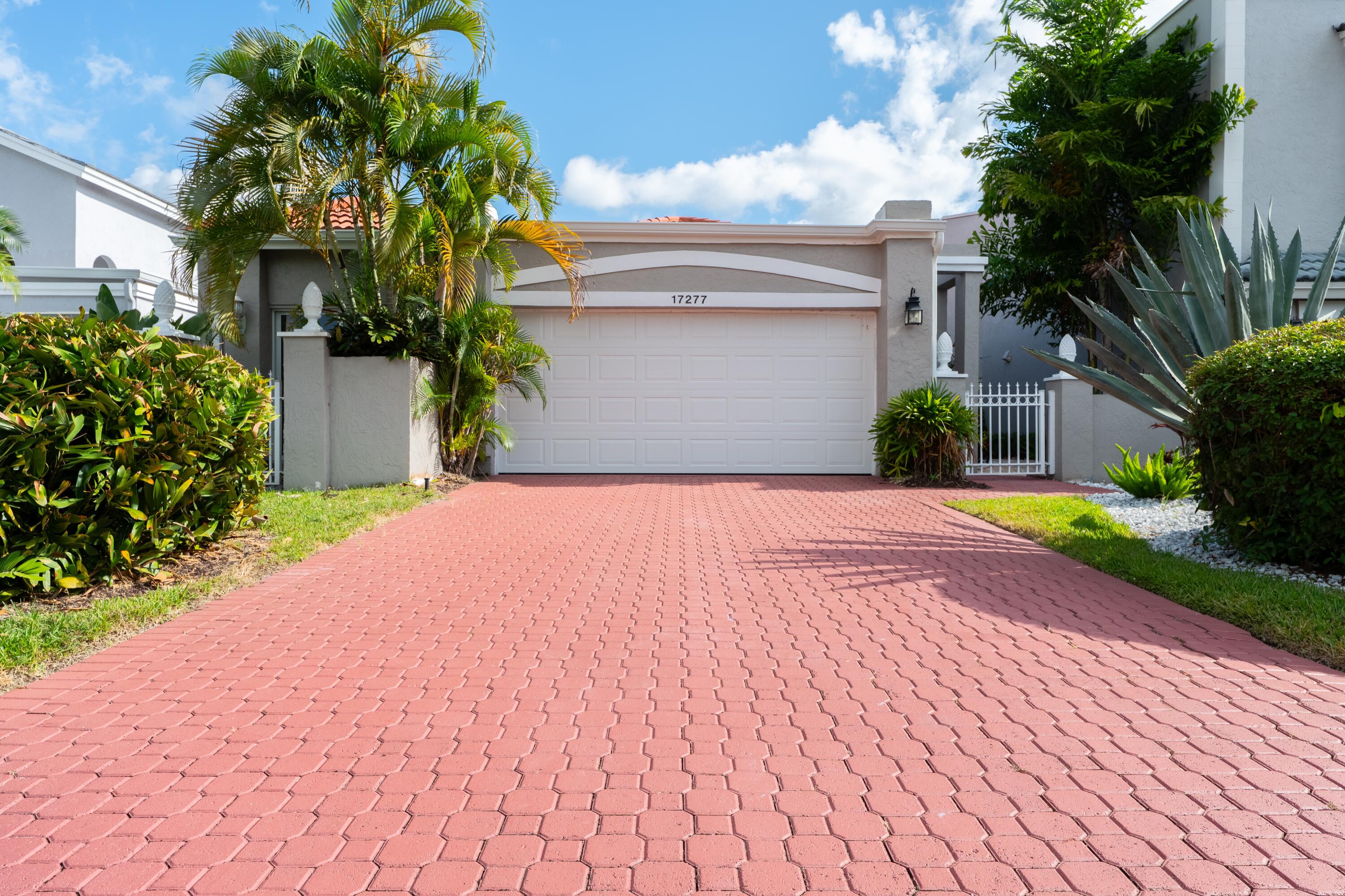 17277 Hampton Boca Raton, FL 33496