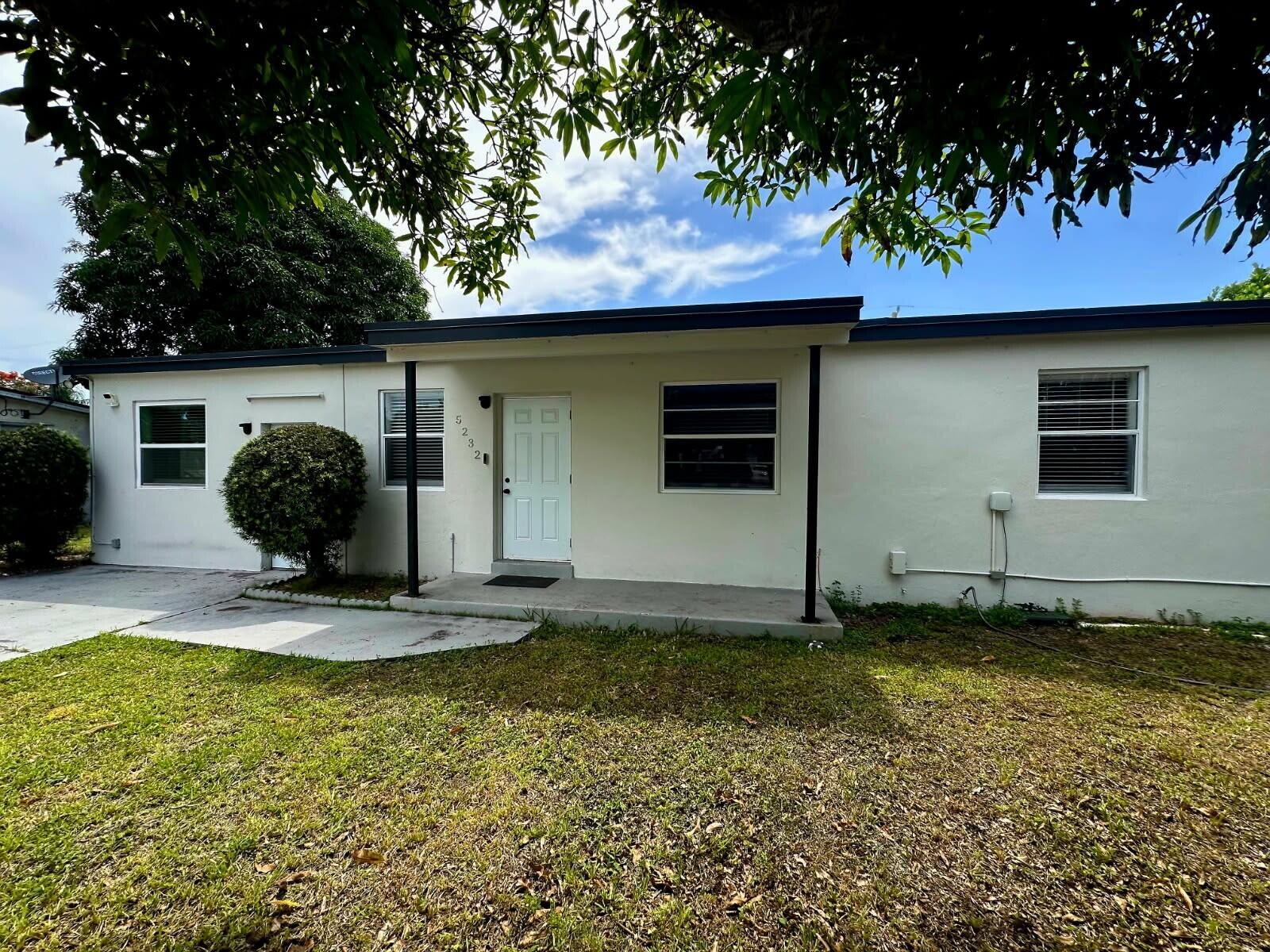 5232 NE 19th