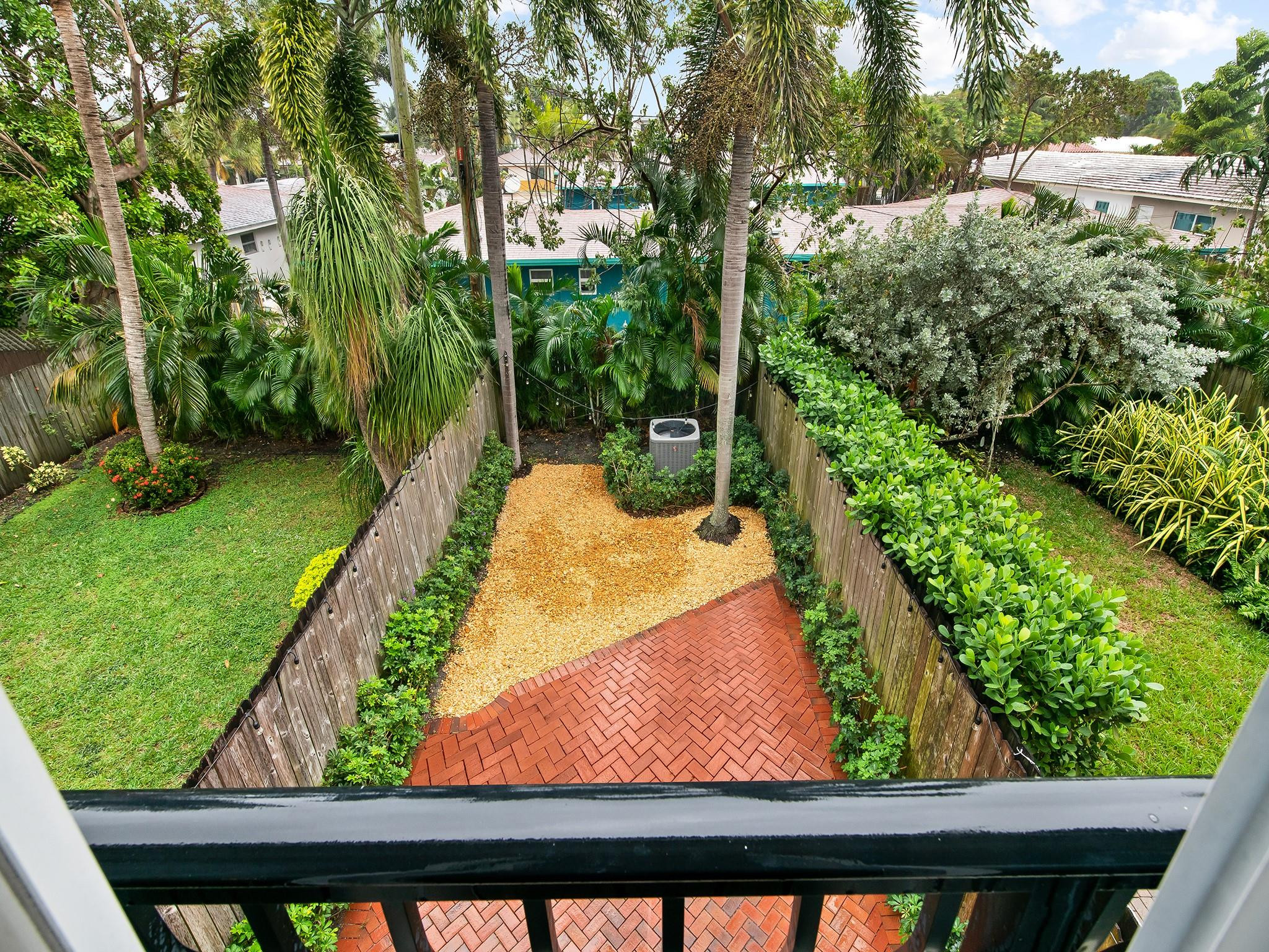 1226 NE 14th Ave Fort Lauderdale, FL 33304