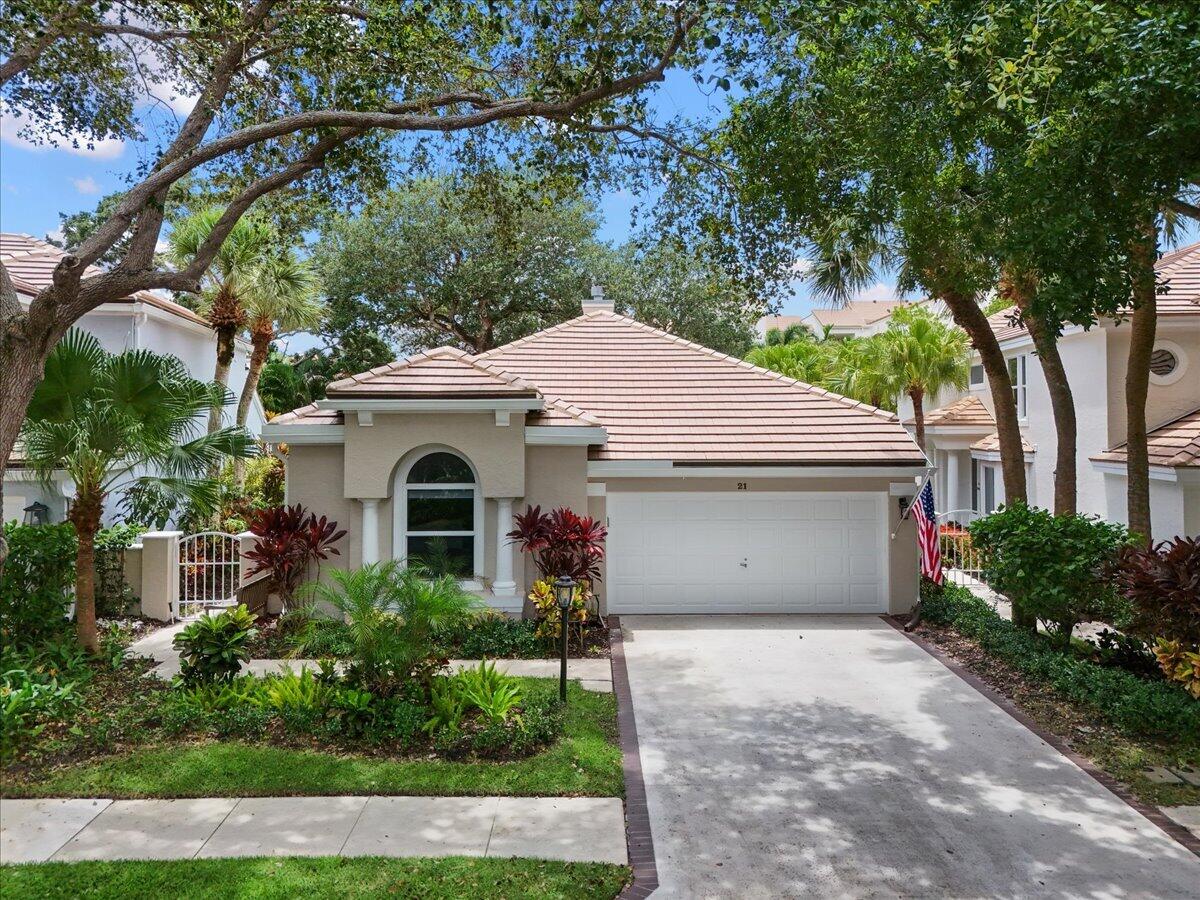 21 Grand Bay Cir