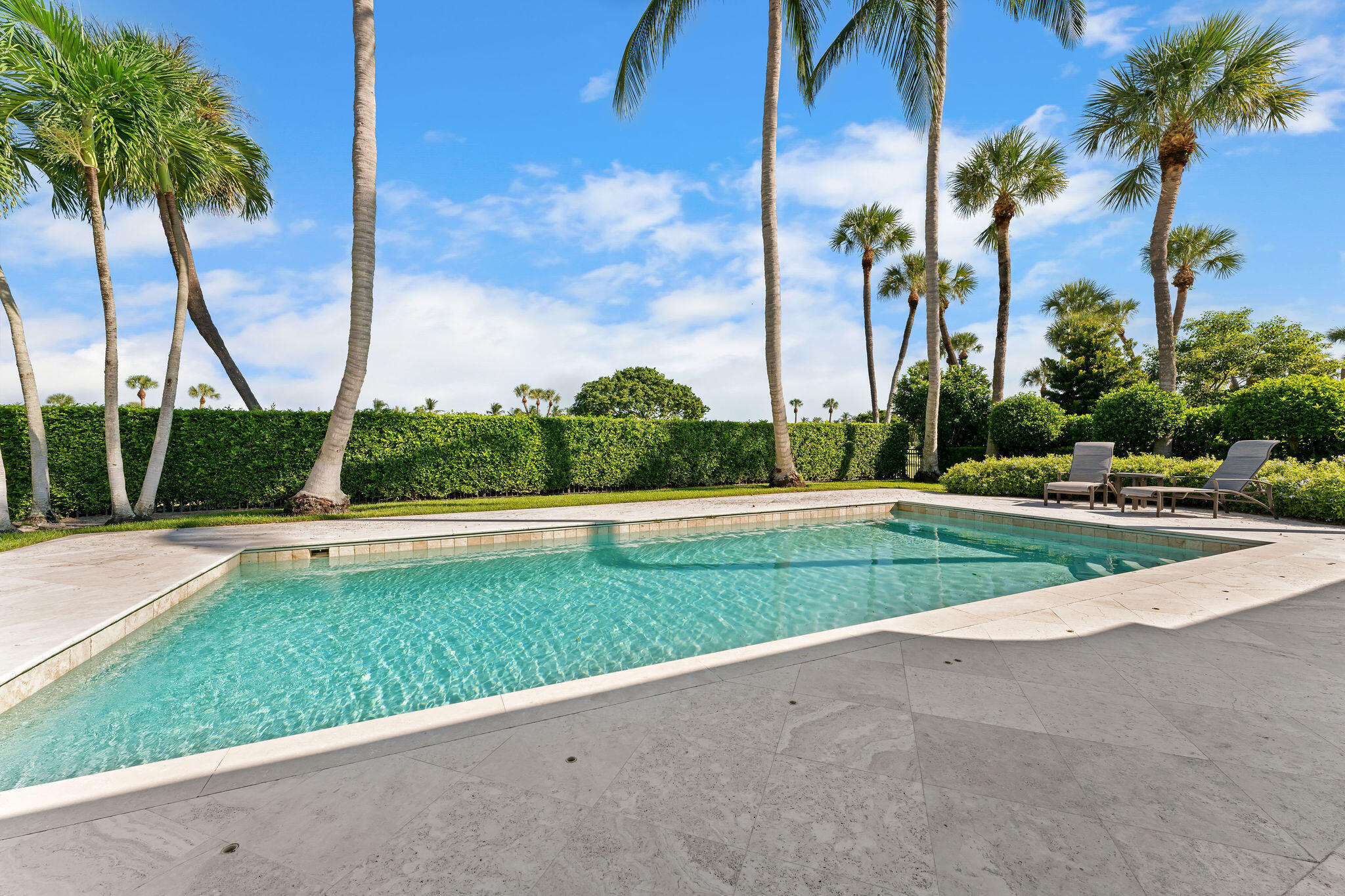 971 Lake House Dr North Palm Beach, FL 33408