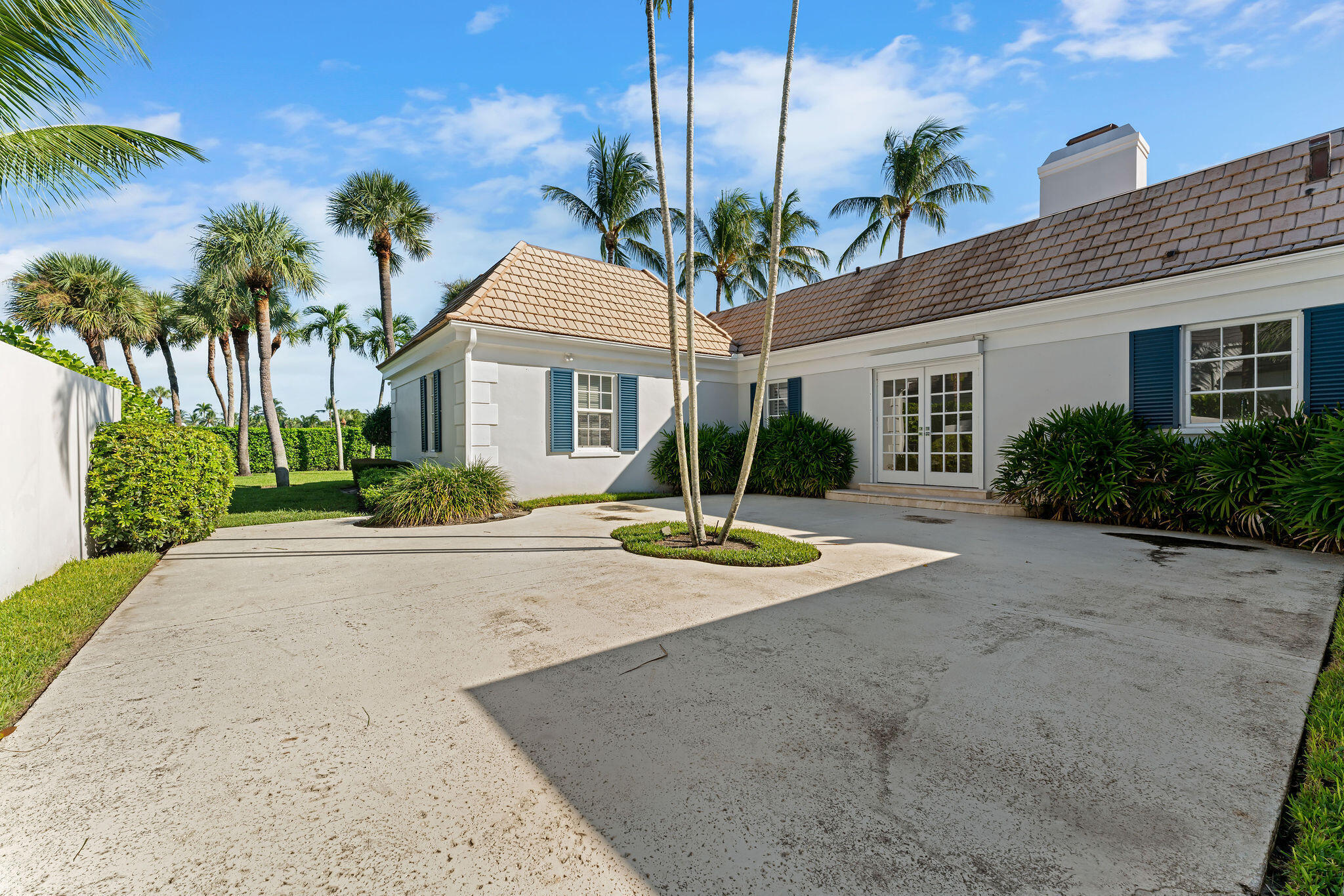 971 Lake House Dr North Palm Beach, FL 33408
