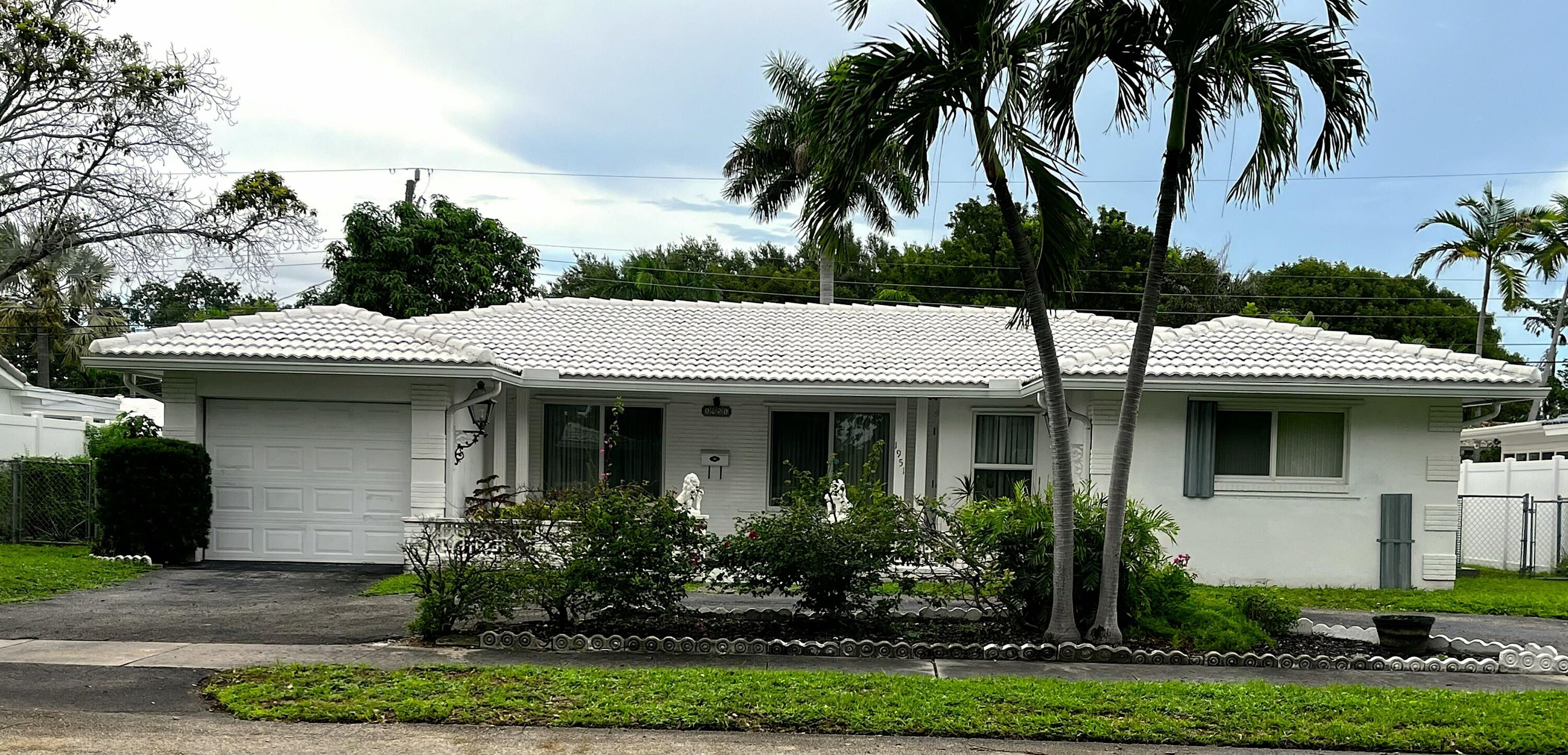 1951 NE 59th Pl