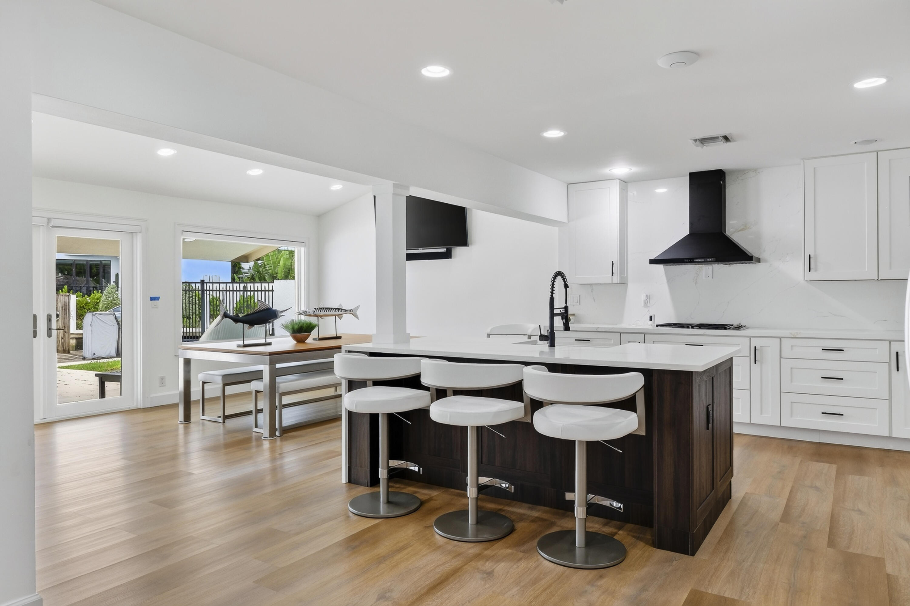 329 Isle Of Capri Dr Fort Lauderdale, FL 33301