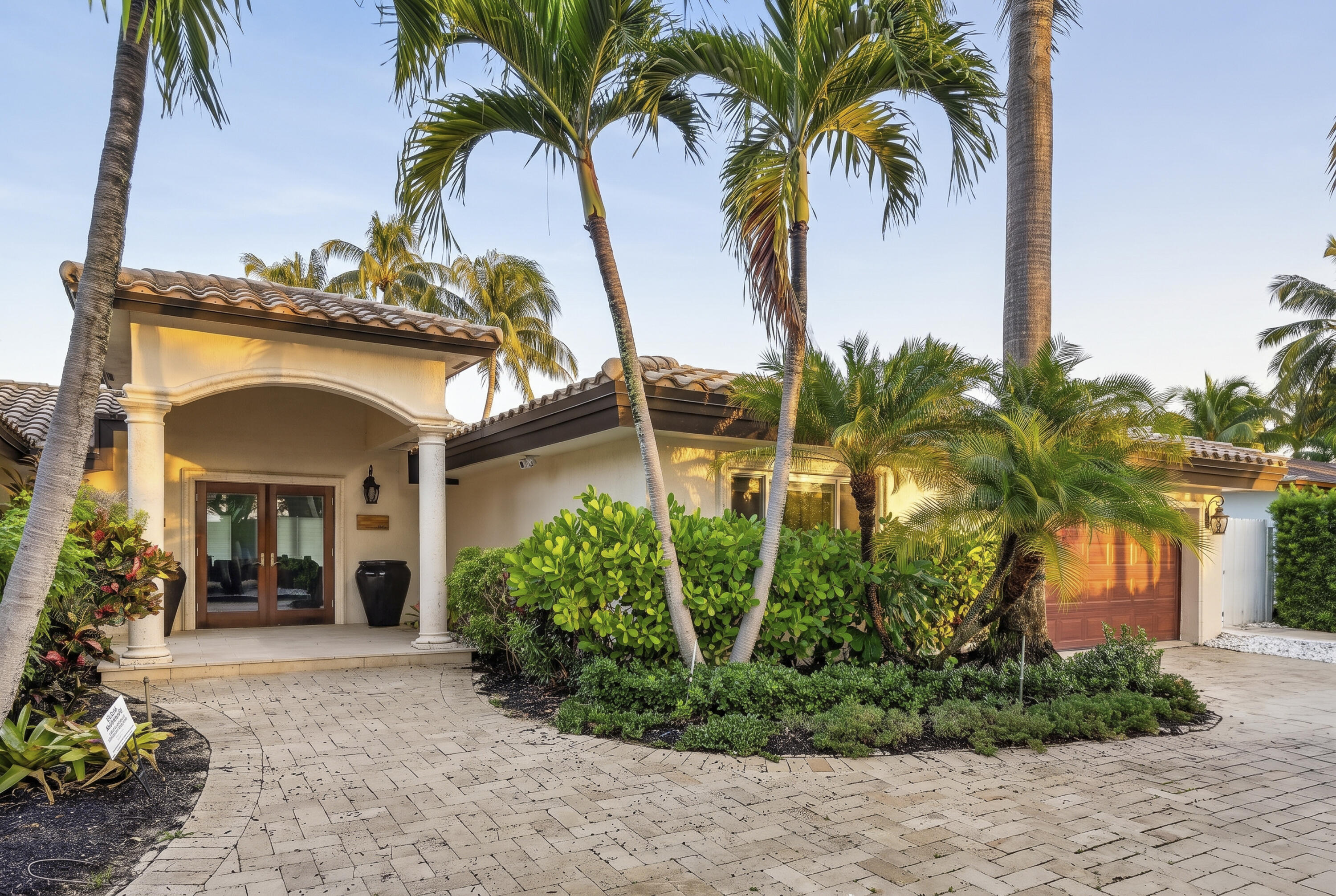329 Isle Of Capri Dr Fort Lauderdale, FL 33301