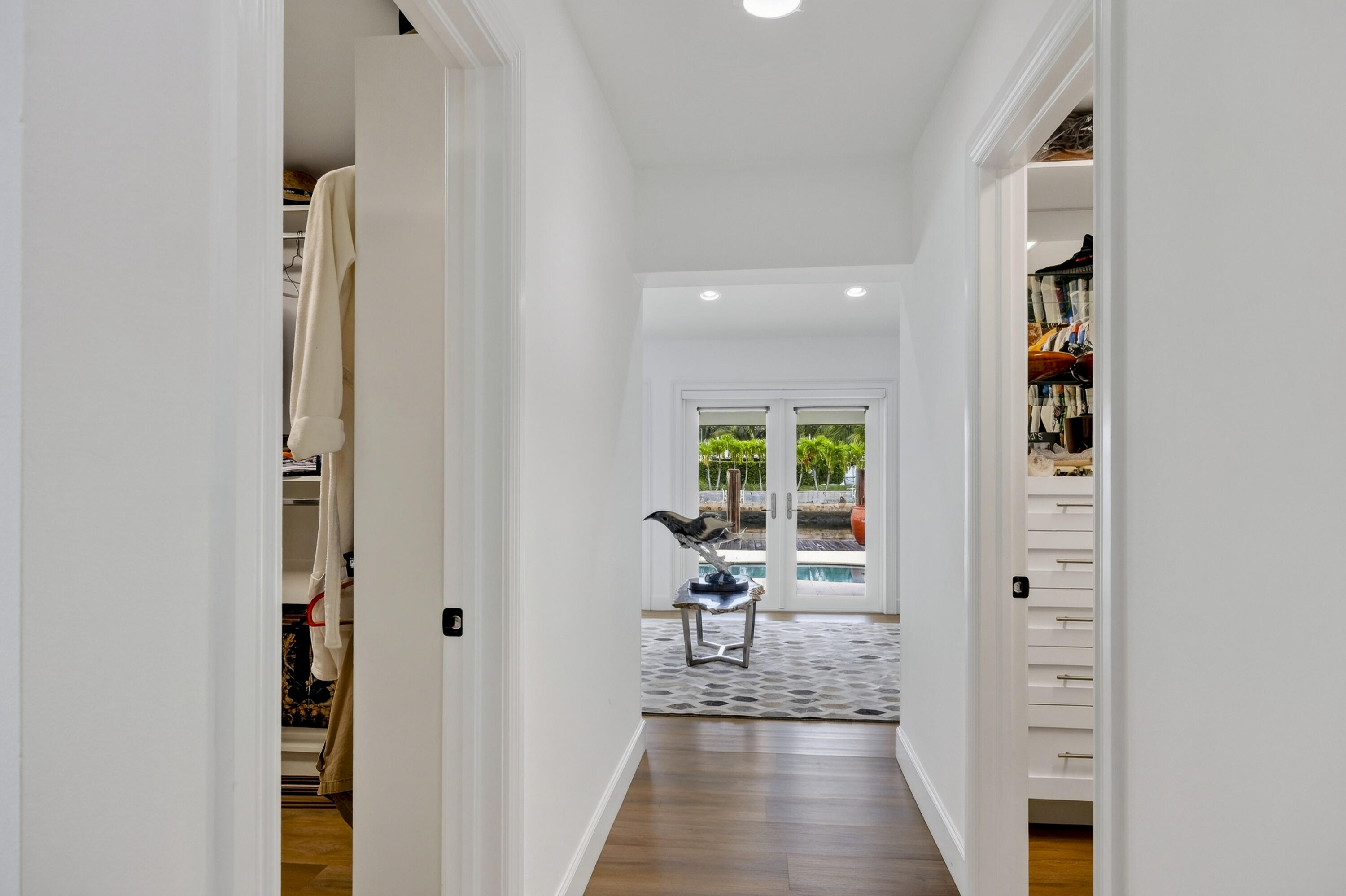 329 Isle Of Capri Dr Fort Lauderdale, FL 33301