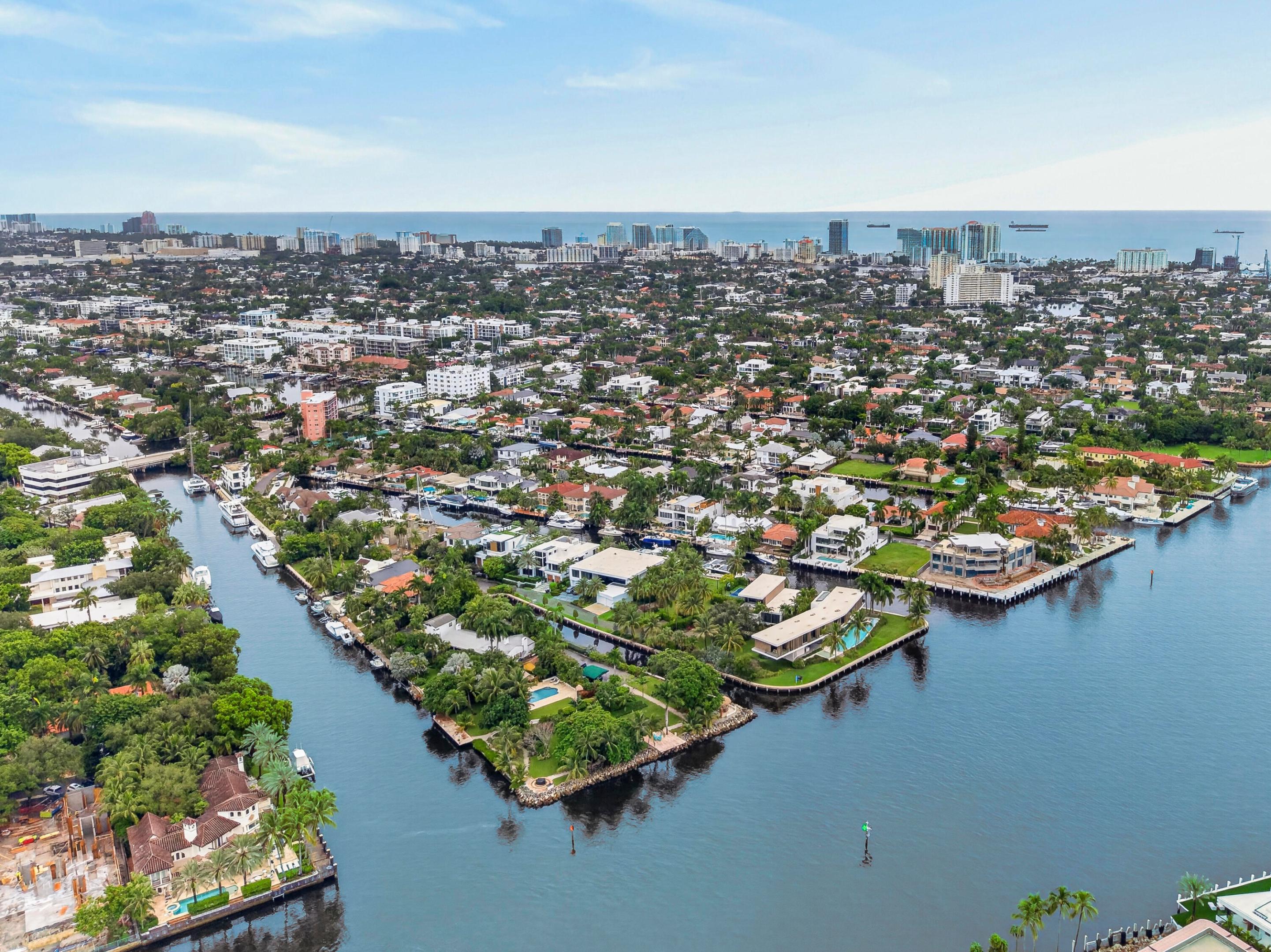 329 Isle Of Capri Dr Fort Lauderdale, FL 33301