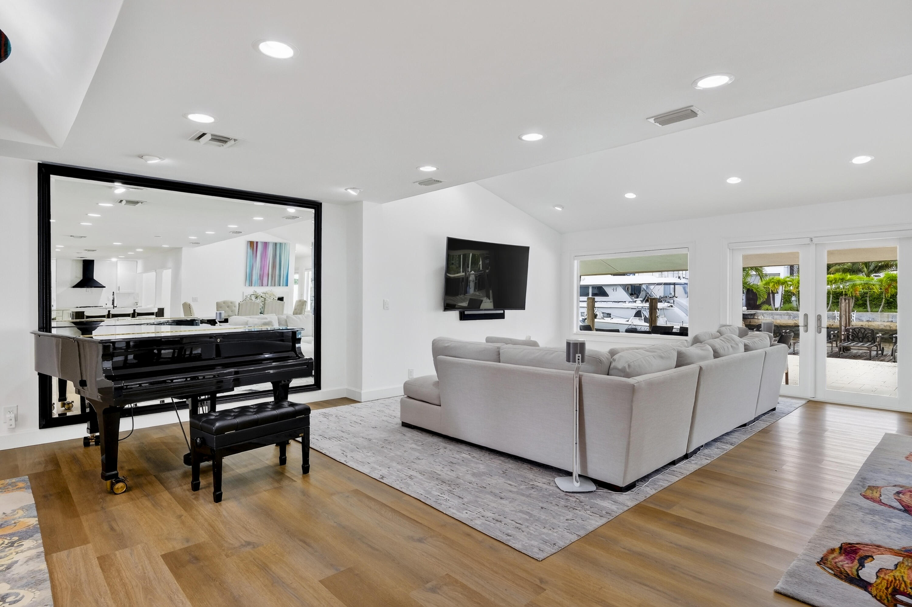 329 Isle Of Capri Dr Fort Lauderdale, FL 33301