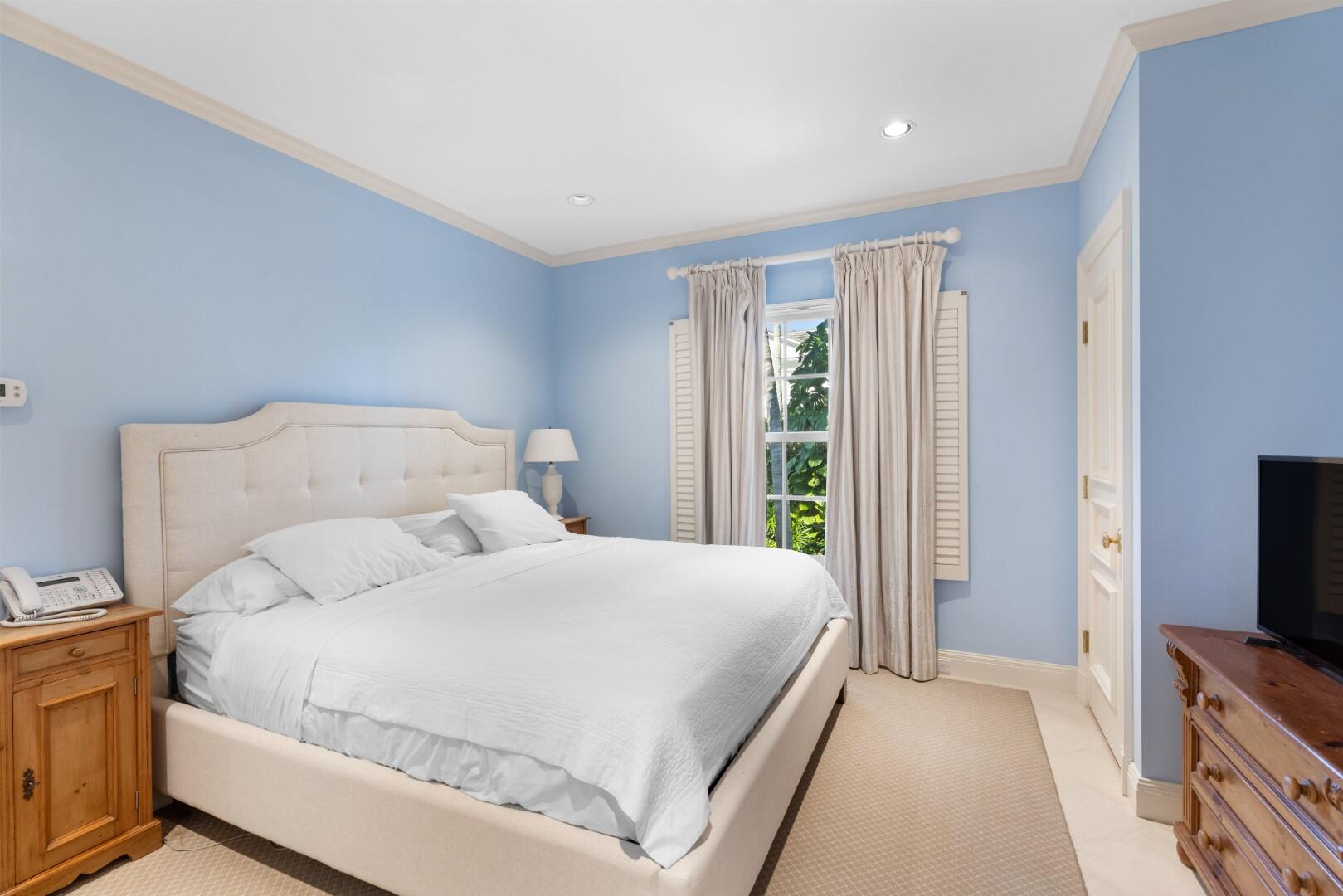 320 El Vedado Rd Palm Beach, FL 33480
