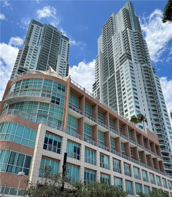 253 NE 2nd Ave #2710