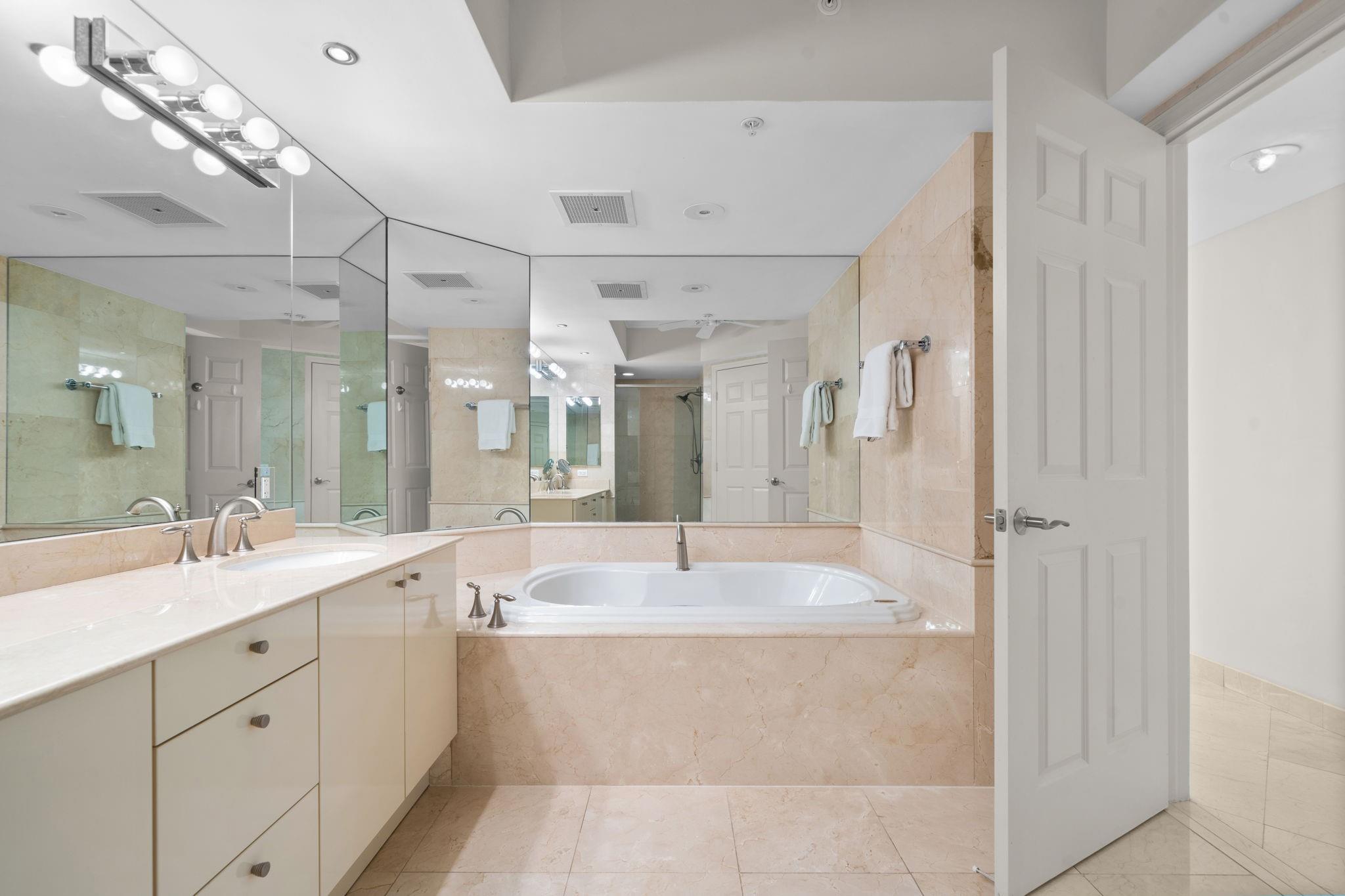 411 N New Riv Dr #902 Fort Lauderdale, FL 33301