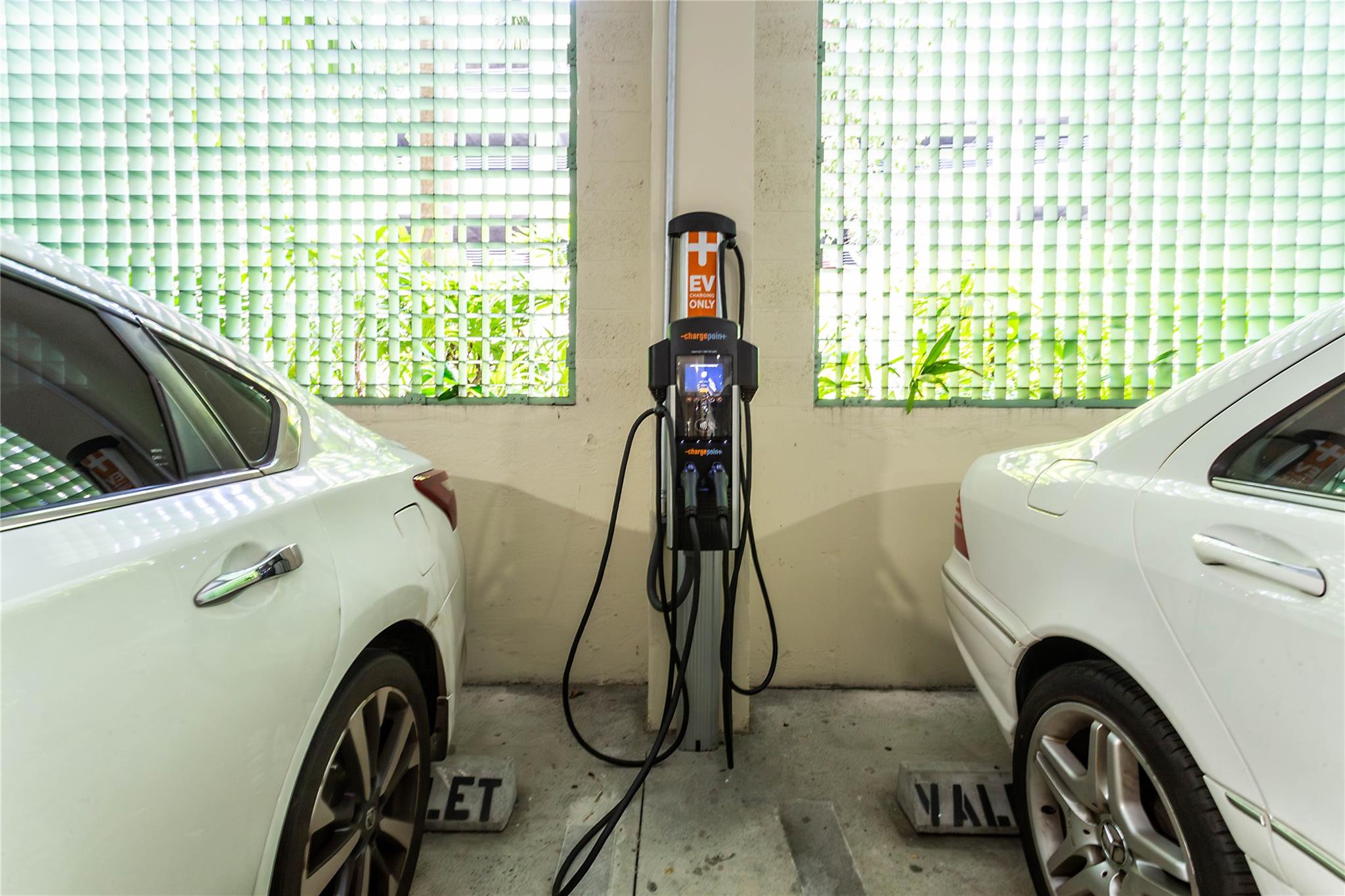 411 N New Riv Dr #902 Fort Lauderdale, FL 33301