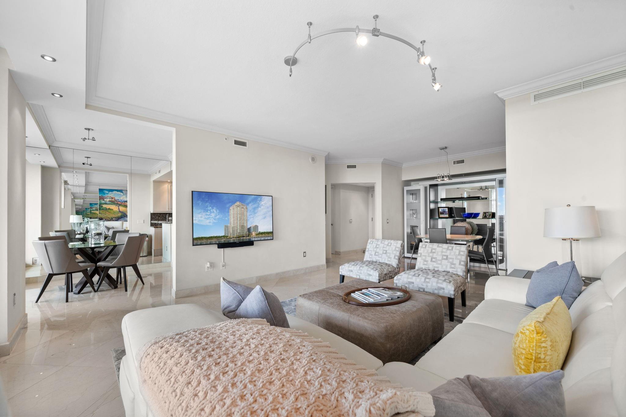 411 N New Riv Dr #902 Fort Lauderdale, FL 33301