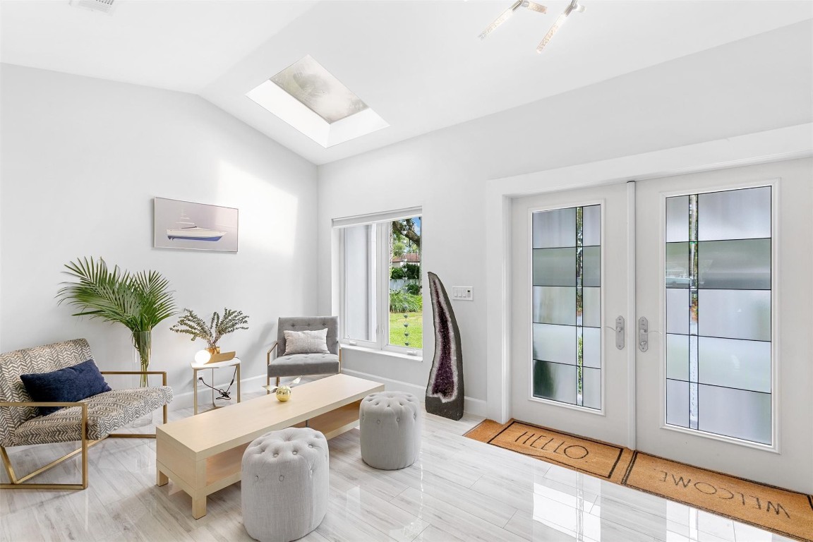 913 Coconut Fort Lauderdale, FL 33315