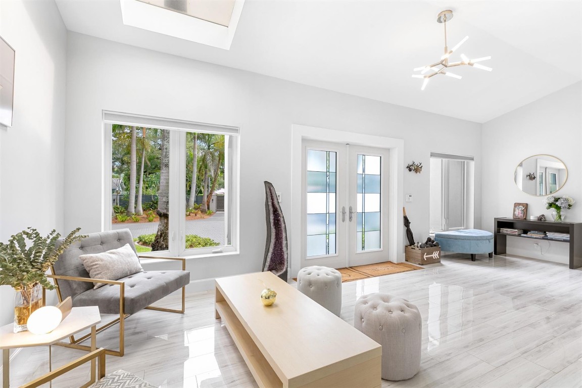 913 Coconut Fort Lauderdale, FL 33315