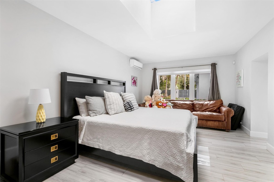 913 Coconut Fort Lauderdale, FL 33315