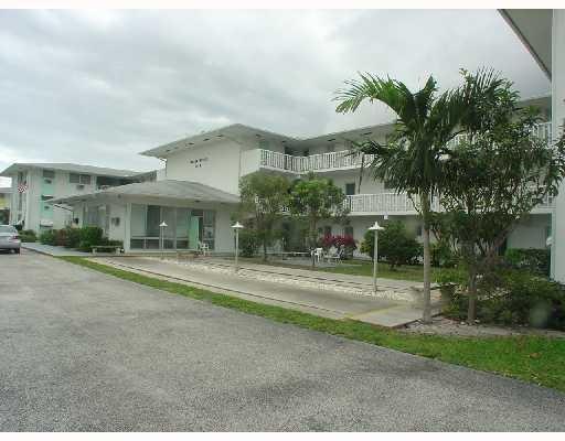 1150 E Sample Rd #102