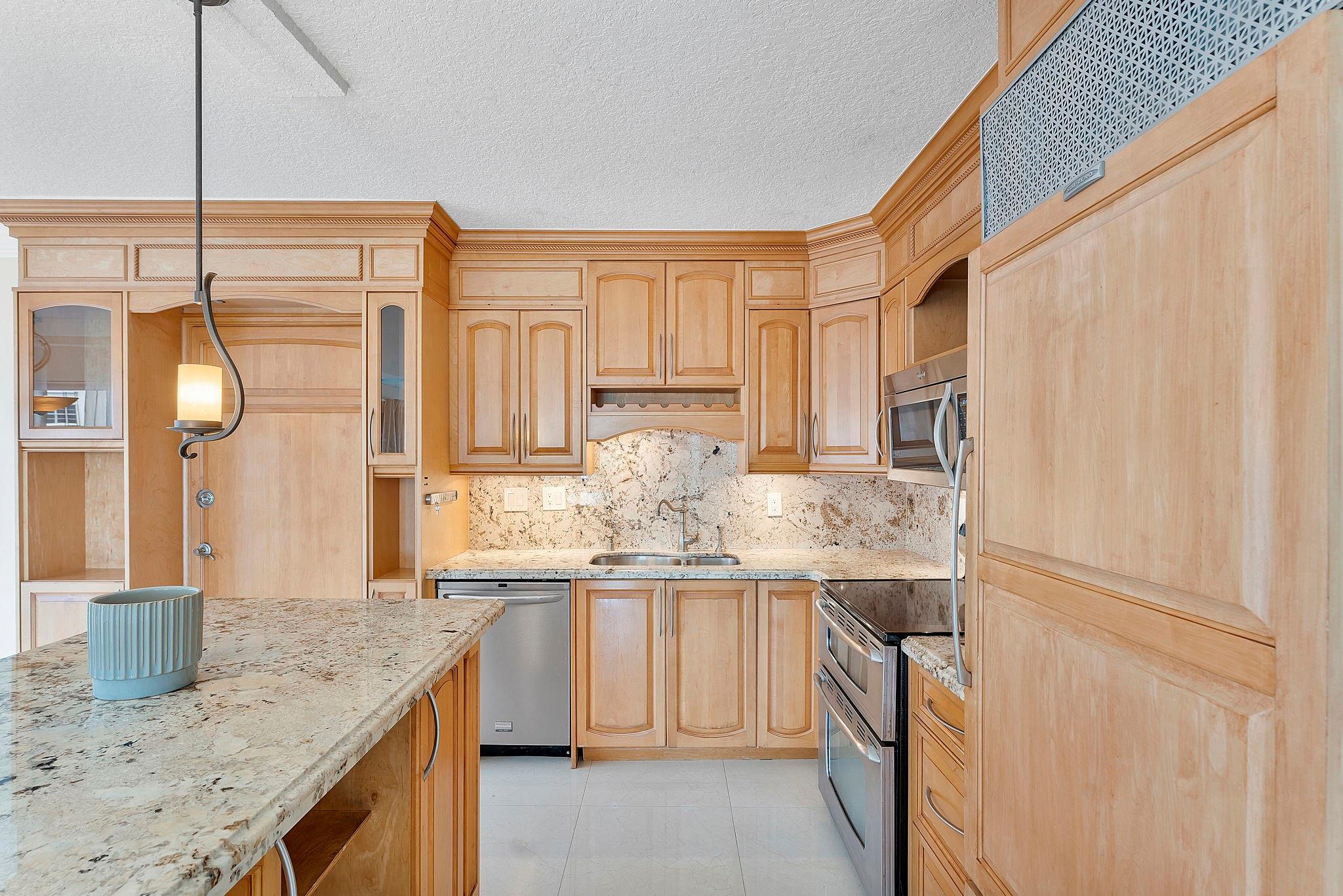 1839 Middle Riv Dr #100,Fort Lauderdale, FL 33305