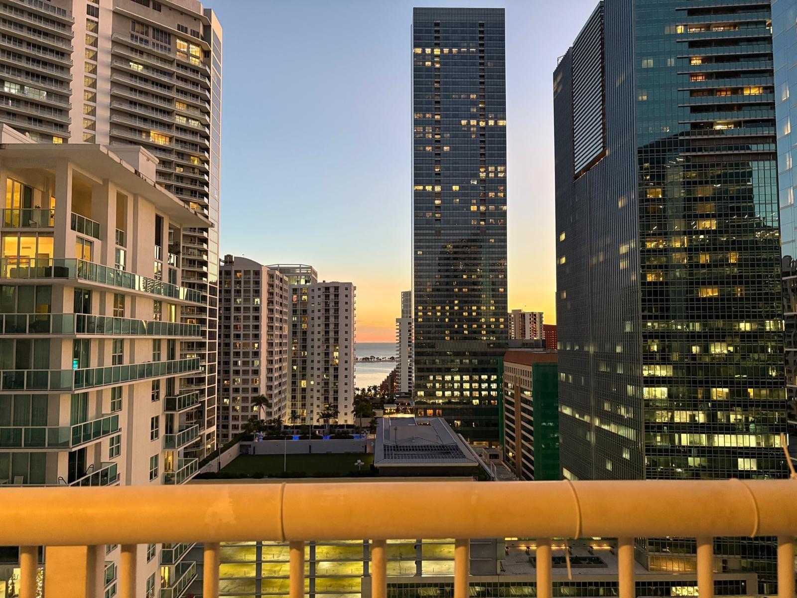 image The Club At Brickell Bay14