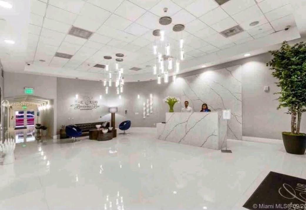 image The Club At Brickell Bay17