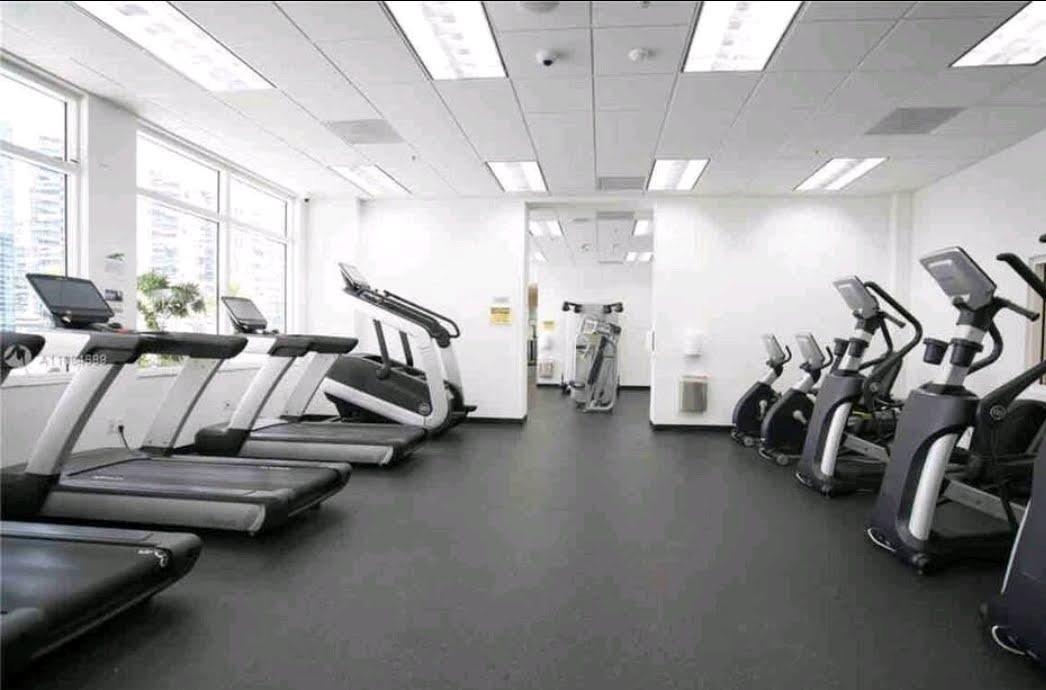 image The Club At Brickell Bay23