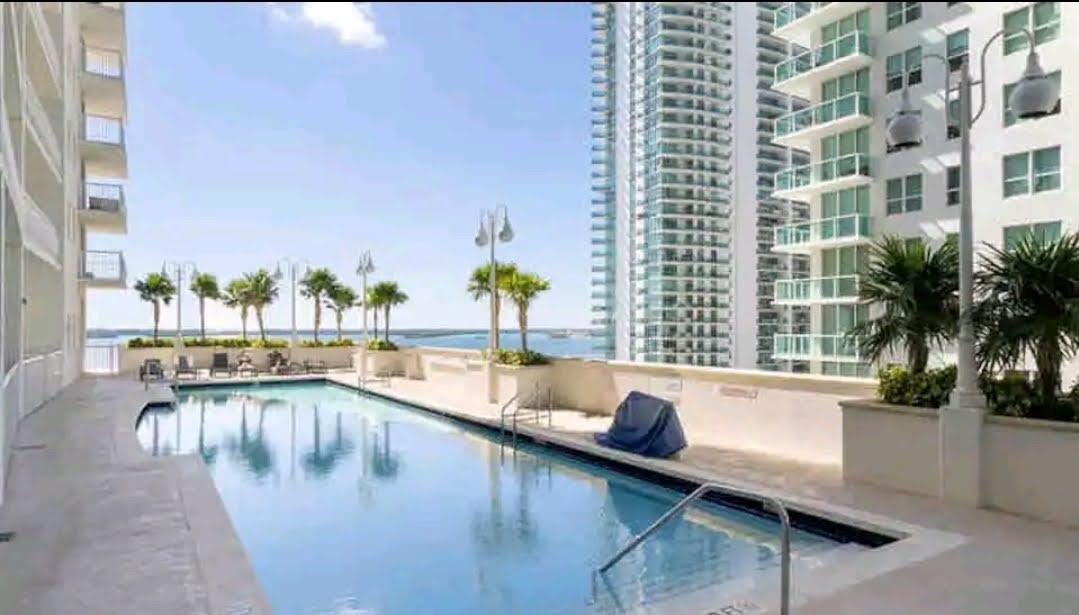 image The Club At Brickell Bay27