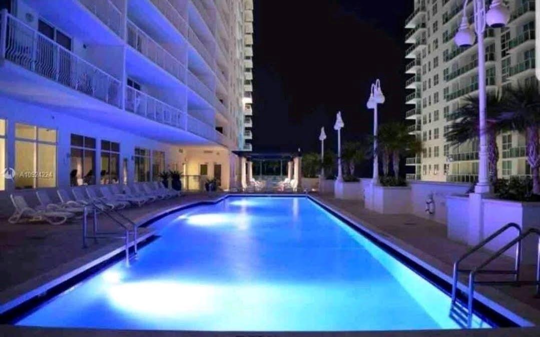 image The Club At Brickell Bay28