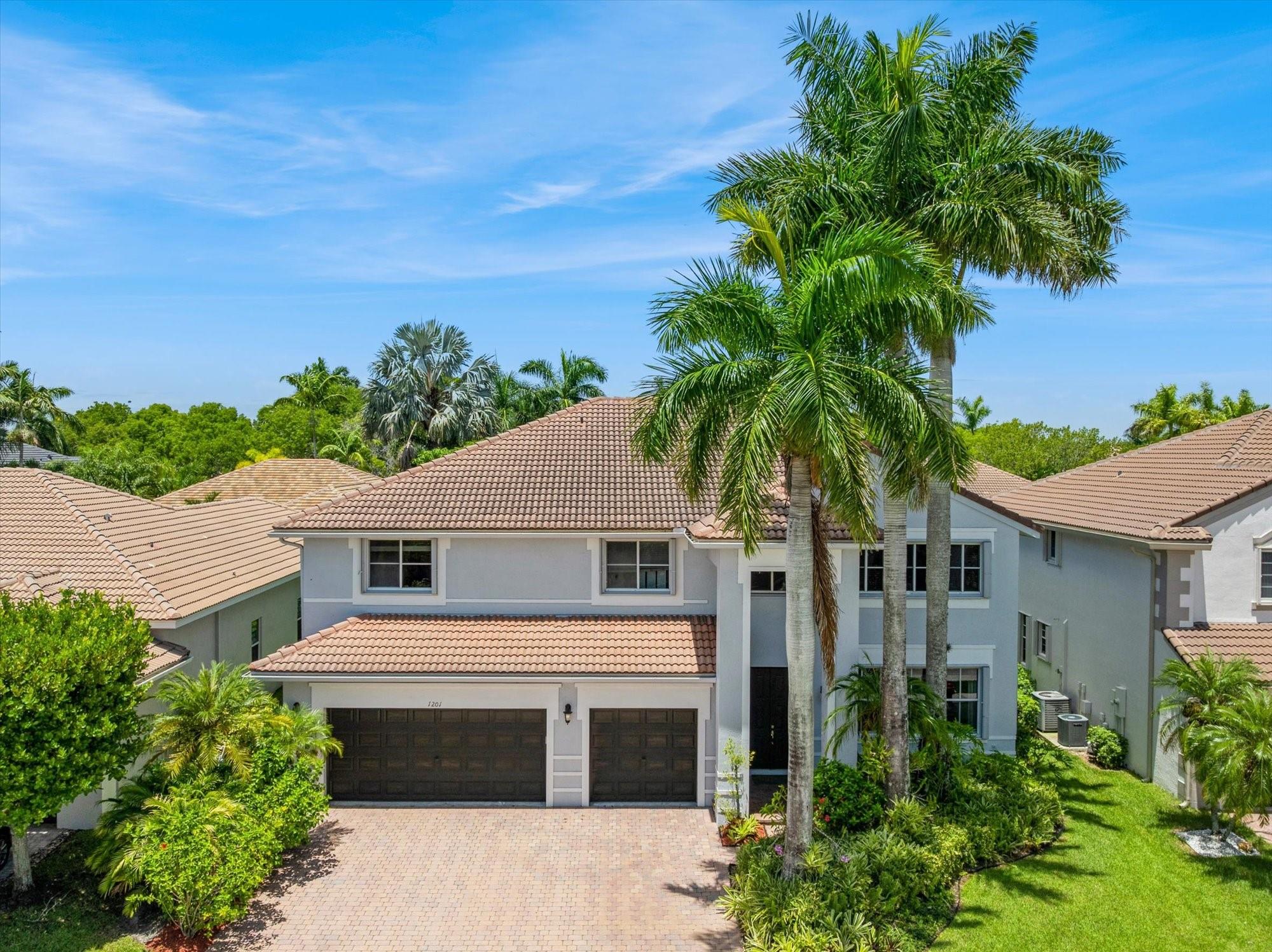 1201 Skylark Dr