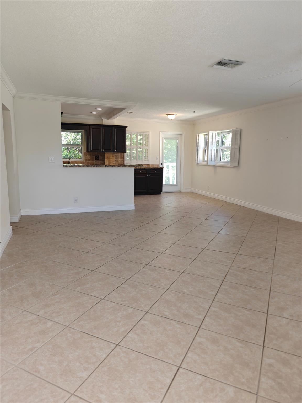 2755 NE 28th Ave #E3 Lighthouse Point, FL 33064