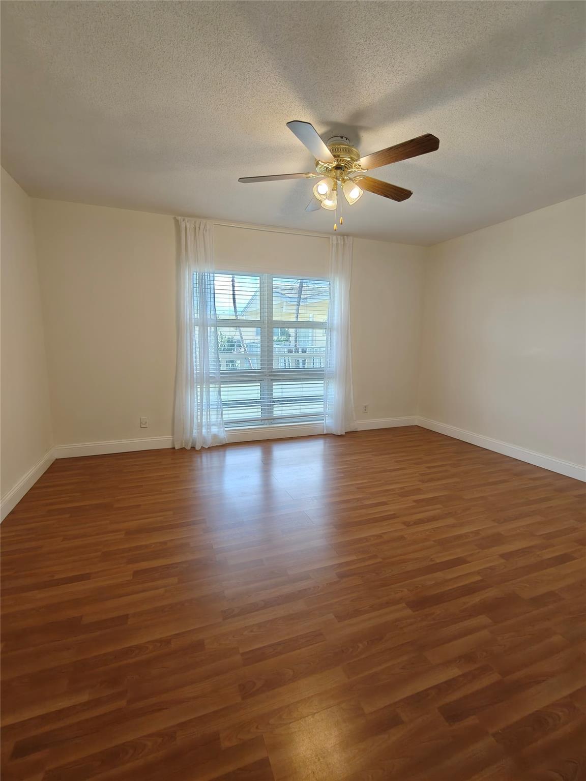 2755 NE 28th Ave #E3 Lighthouse Point, FL 33064