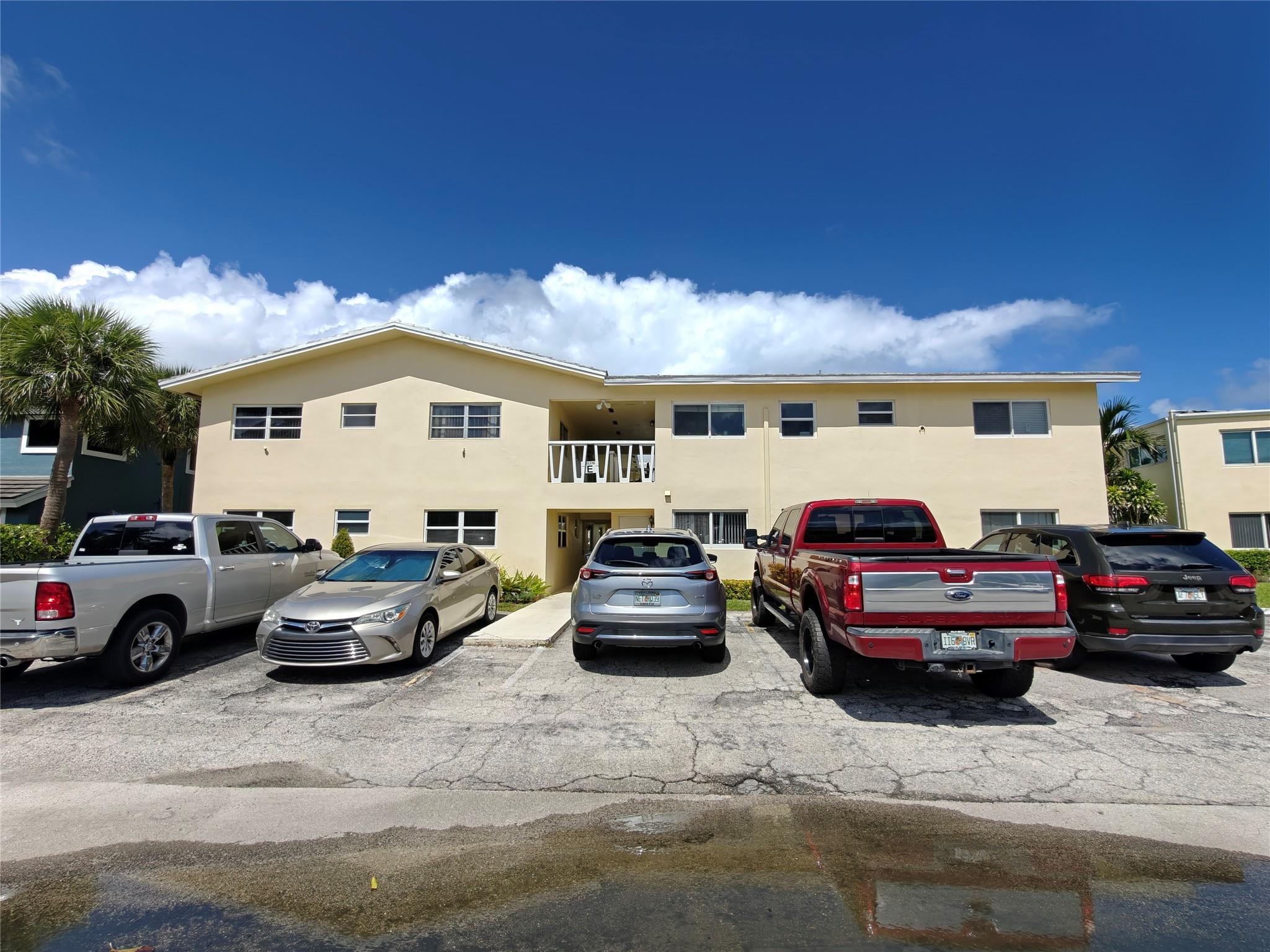 2755 NE 28th Ave #E3 Lighthouse Point, FL 33064