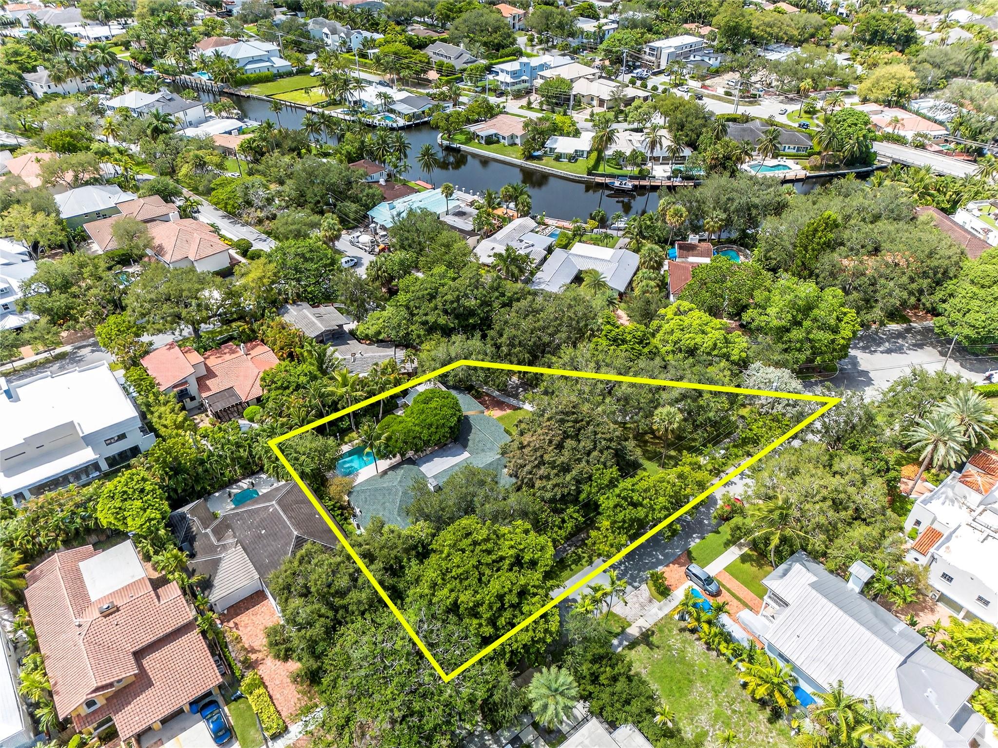 1017 SE 13th Ter Fort Lauderdale, FL 33316