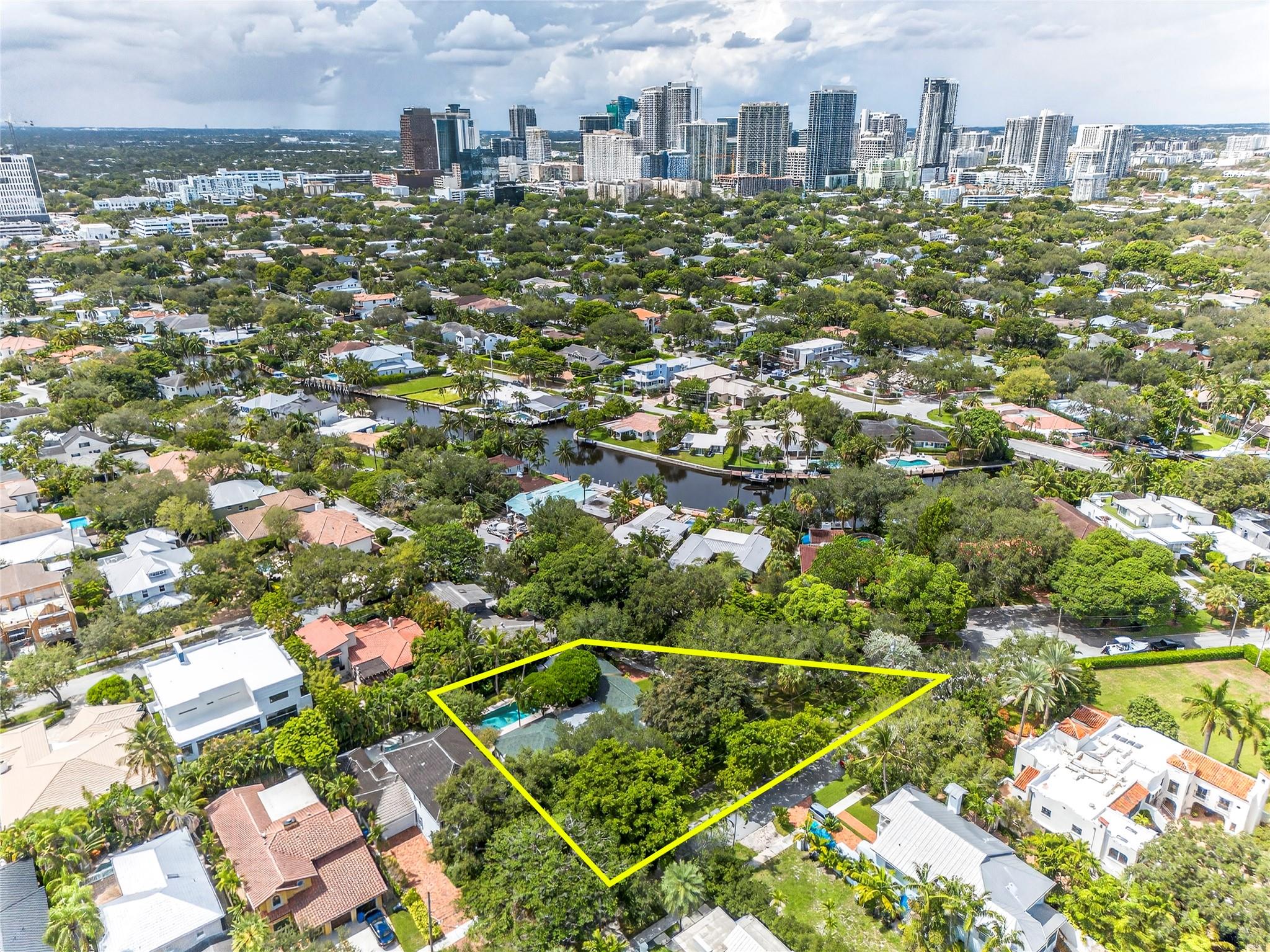 1017 SE 13th Ter Fort Lauderdale, FL 33316