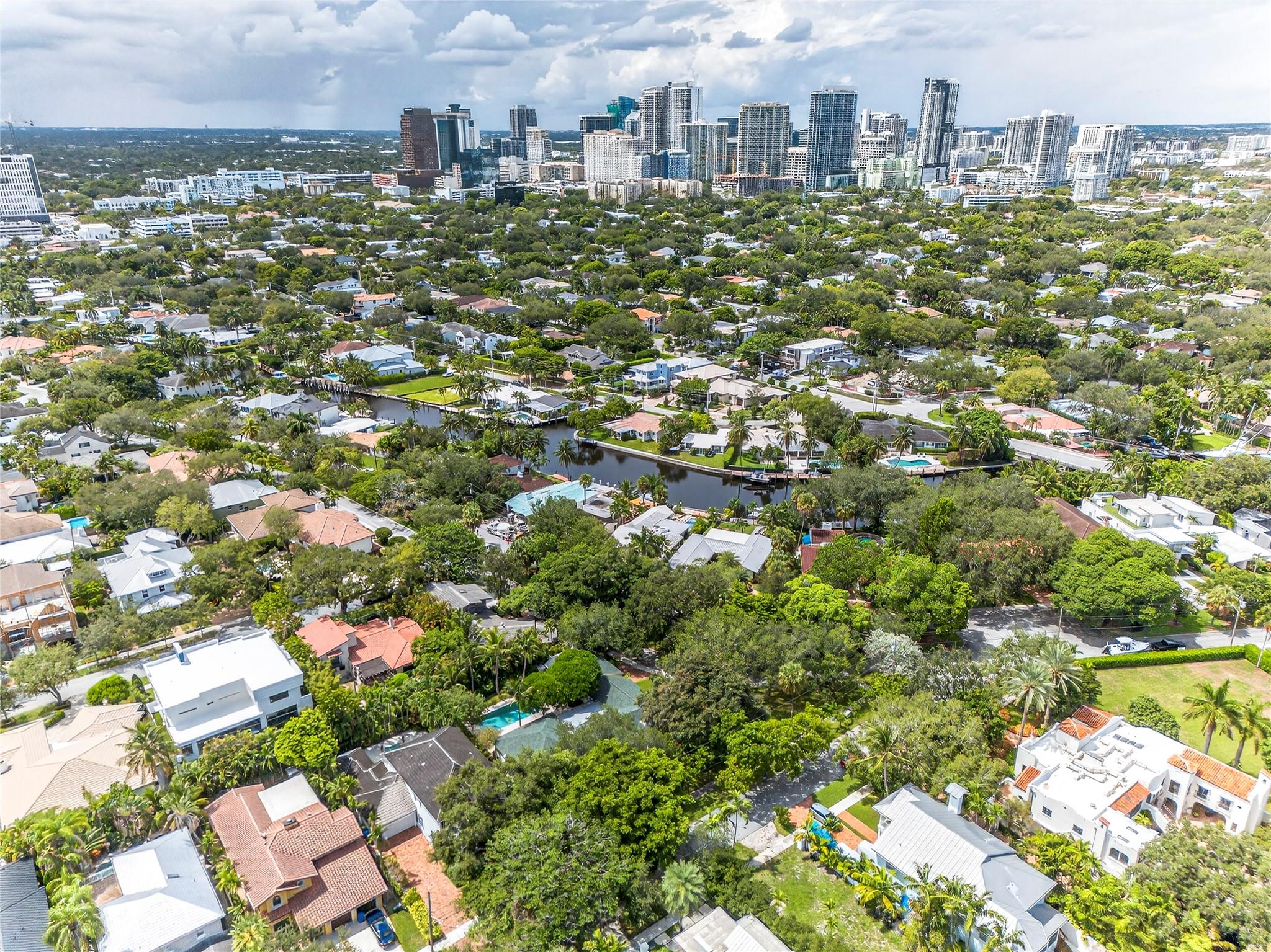 1017 SE 13th Ter Fort Lauderdale, FL 33316