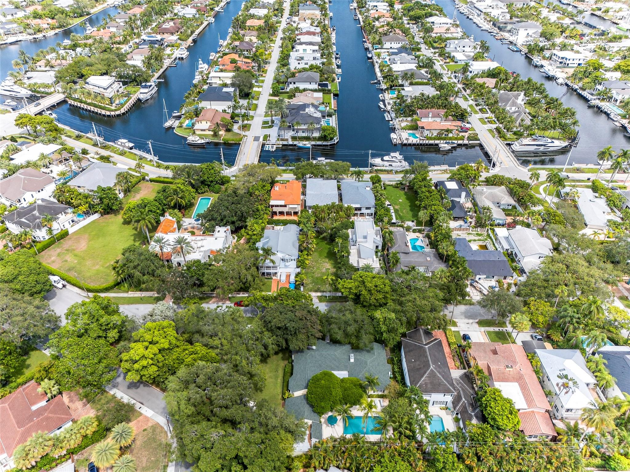 1017 SE 13th Ter Fort Lauderdale, FL 33316