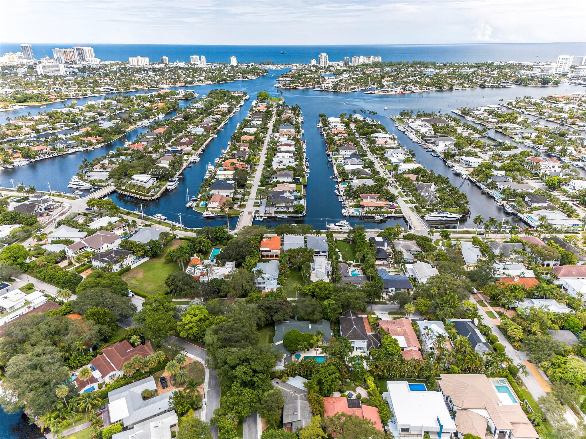 1017 SE 13th Ter Fort Lauderdale, FL 33316