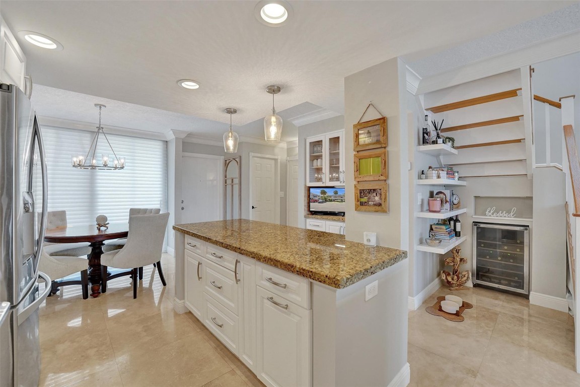 1100 SE 5th #77 Pompano Beach, FL 33060