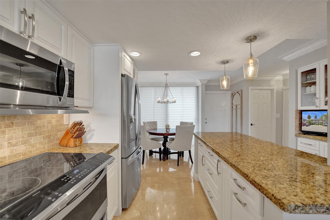 1100 SE 5th #77 Pompano Beach, FL 33060