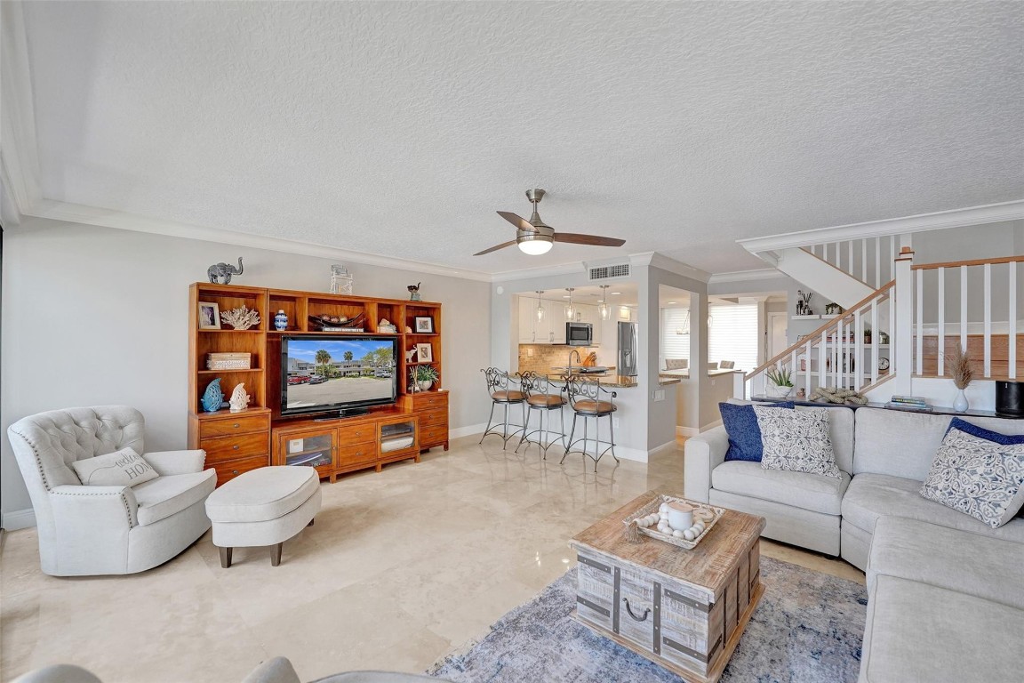 1100 SE 5th #77 Pompano Beach, FL 33060